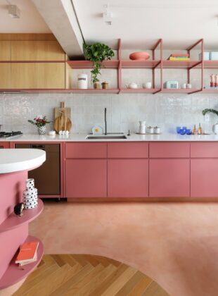 Espaços monocromáticos são a tendência de decoração para fugir do óbvio