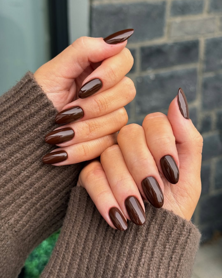 unha marrom 