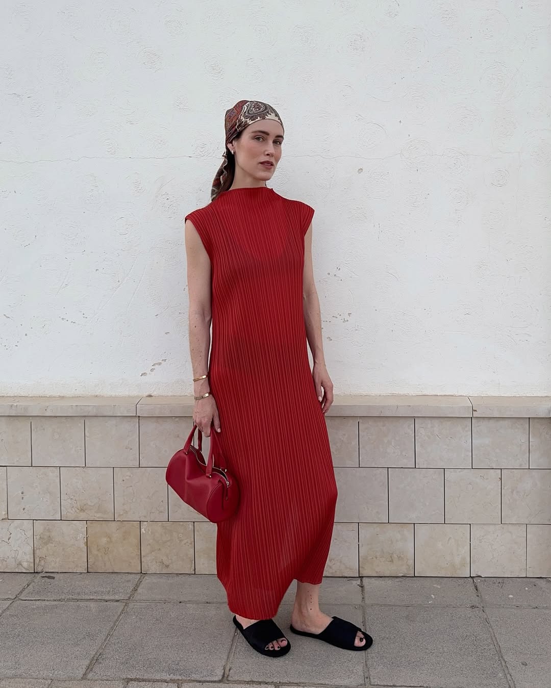 Sem criatividade? Vestidos longos e simples rendem looks práticos e elegantes! looks com vestidos longos e simples