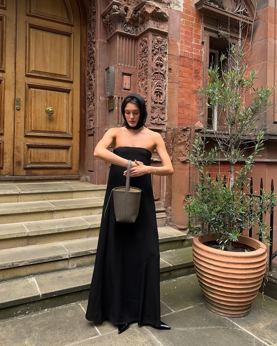 Sem criatividade? Vestidos longos e simples rendem looks práticos e elegantes! looks com vestidos longos e simples