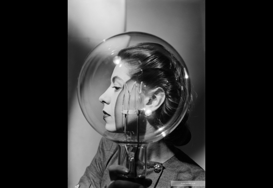 2. lee miller model with lightbulb c.1943. lee miller archives