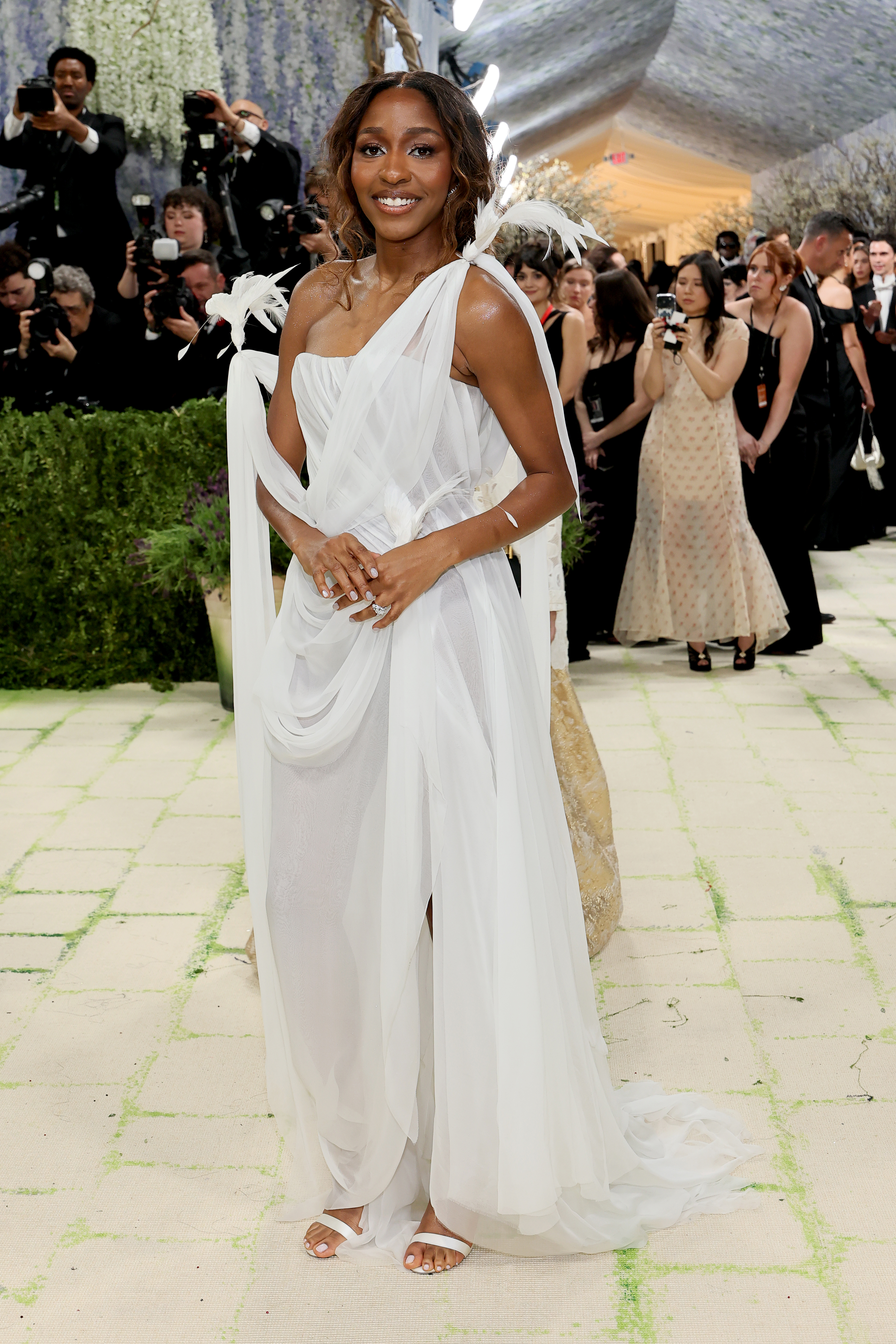 looks com met gala: ayo edebiri