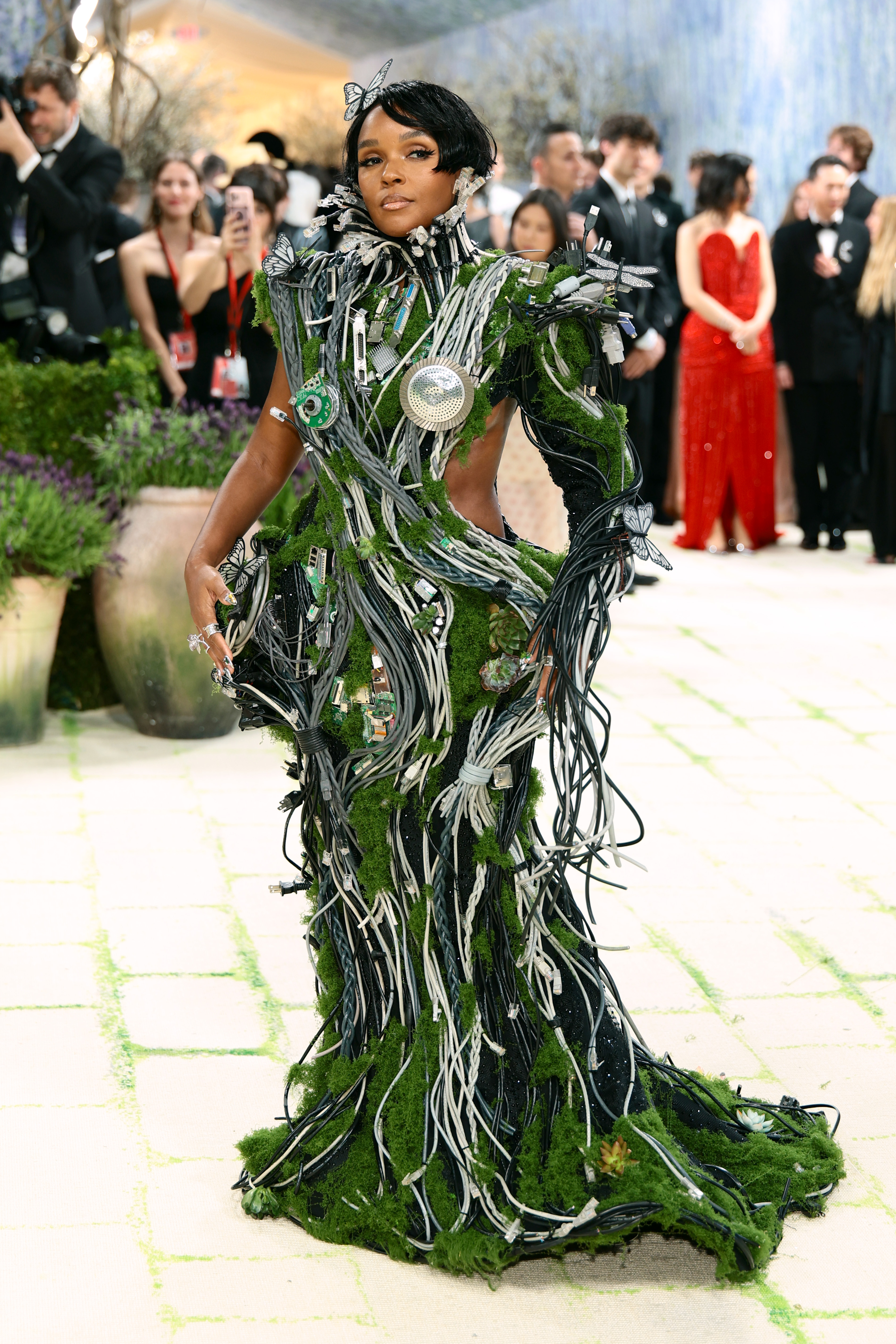 looks do met gala: janelle monae