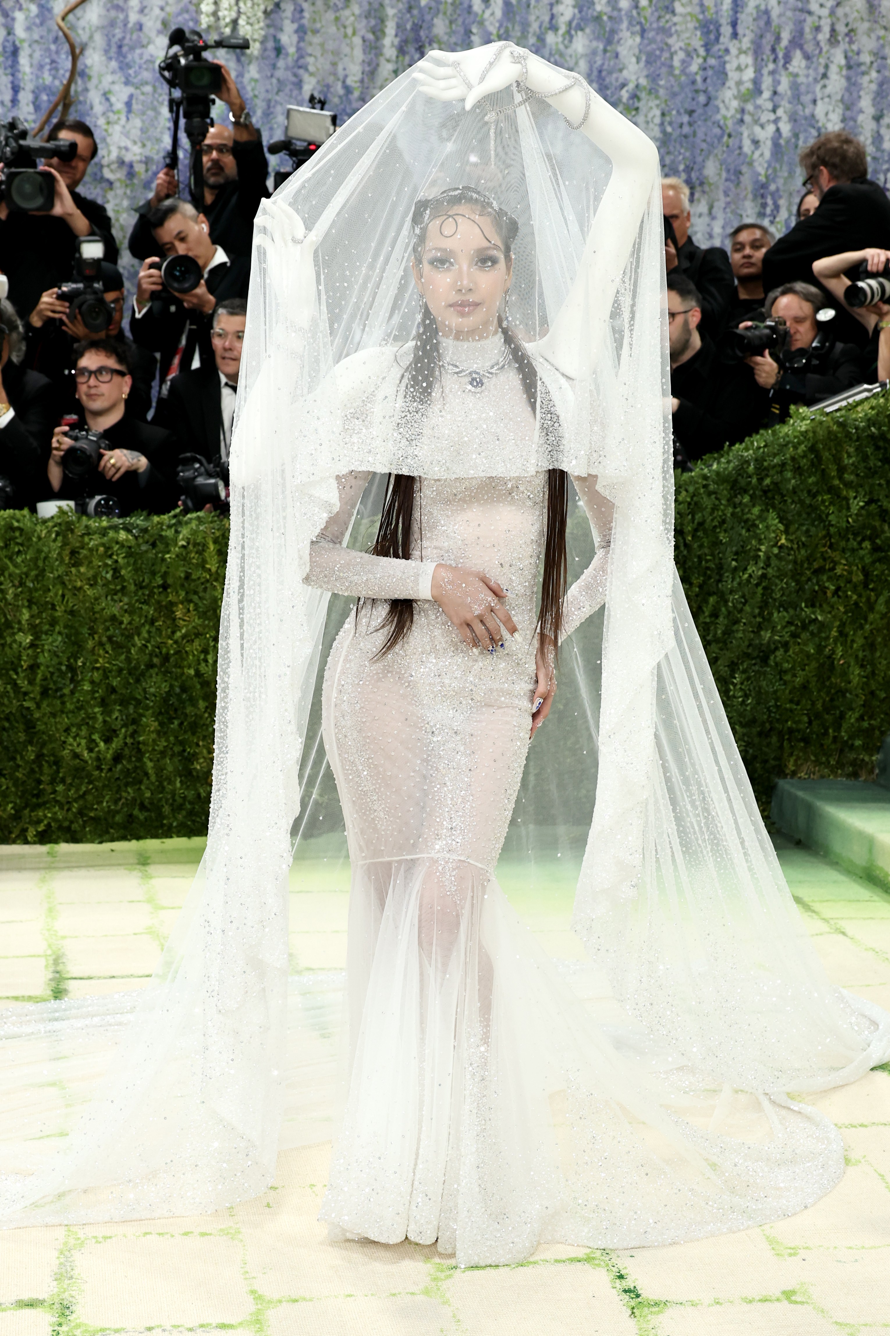 lisa do blackink no met gala 2026 com vestido Robert Wun