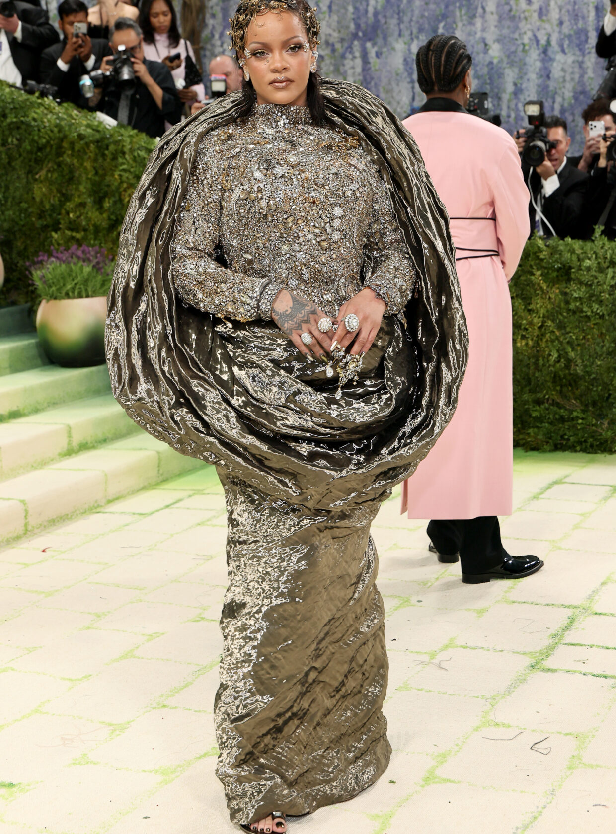 looks do met gala: rihanna