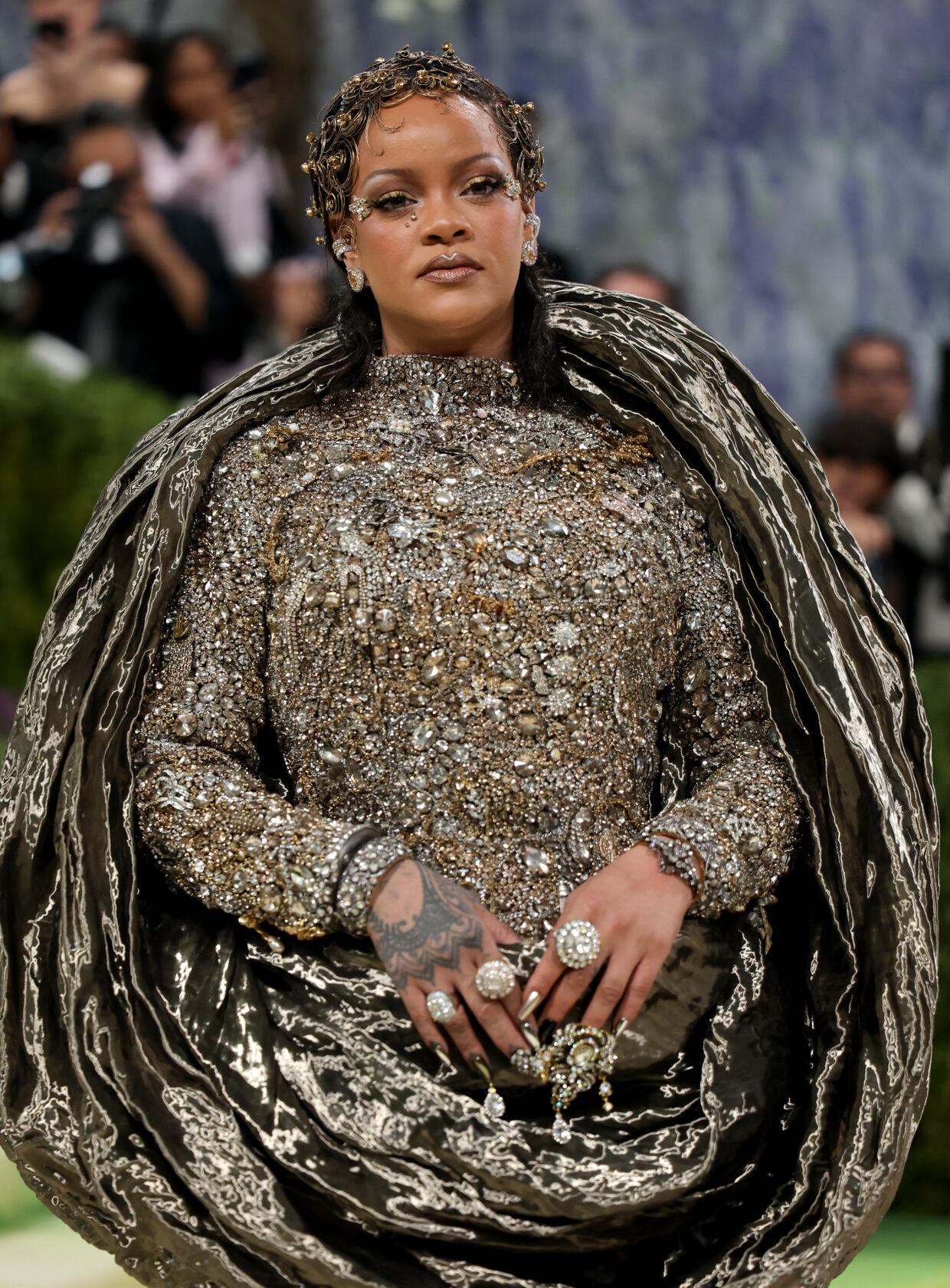 Rihanna no met gala 2026 de maison margiela