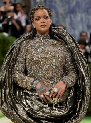 Rihanna no met gala 2026 de maison margiela