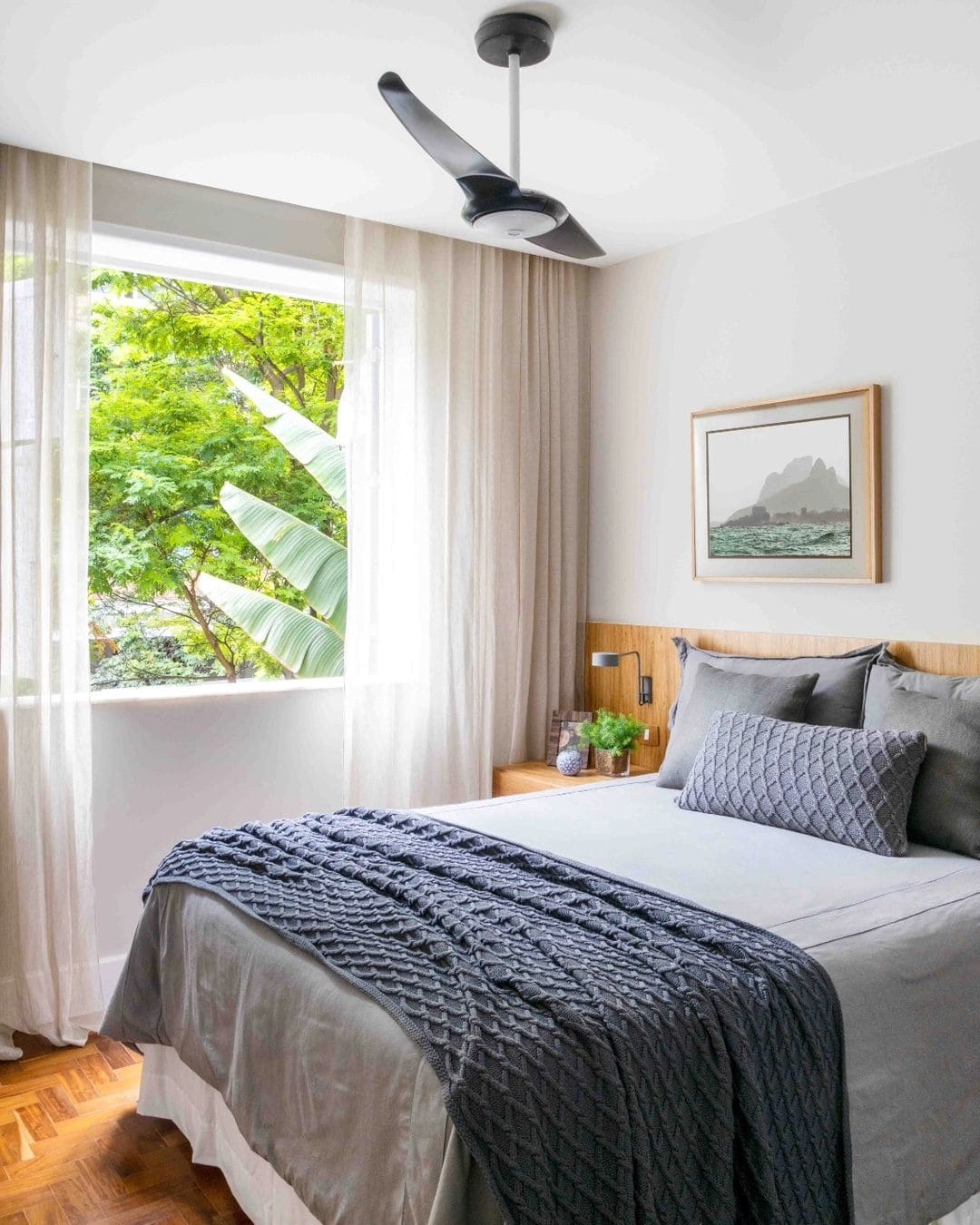Cores e iluminação: 7 truques que otimizam o espaço de apartamentos pequenos