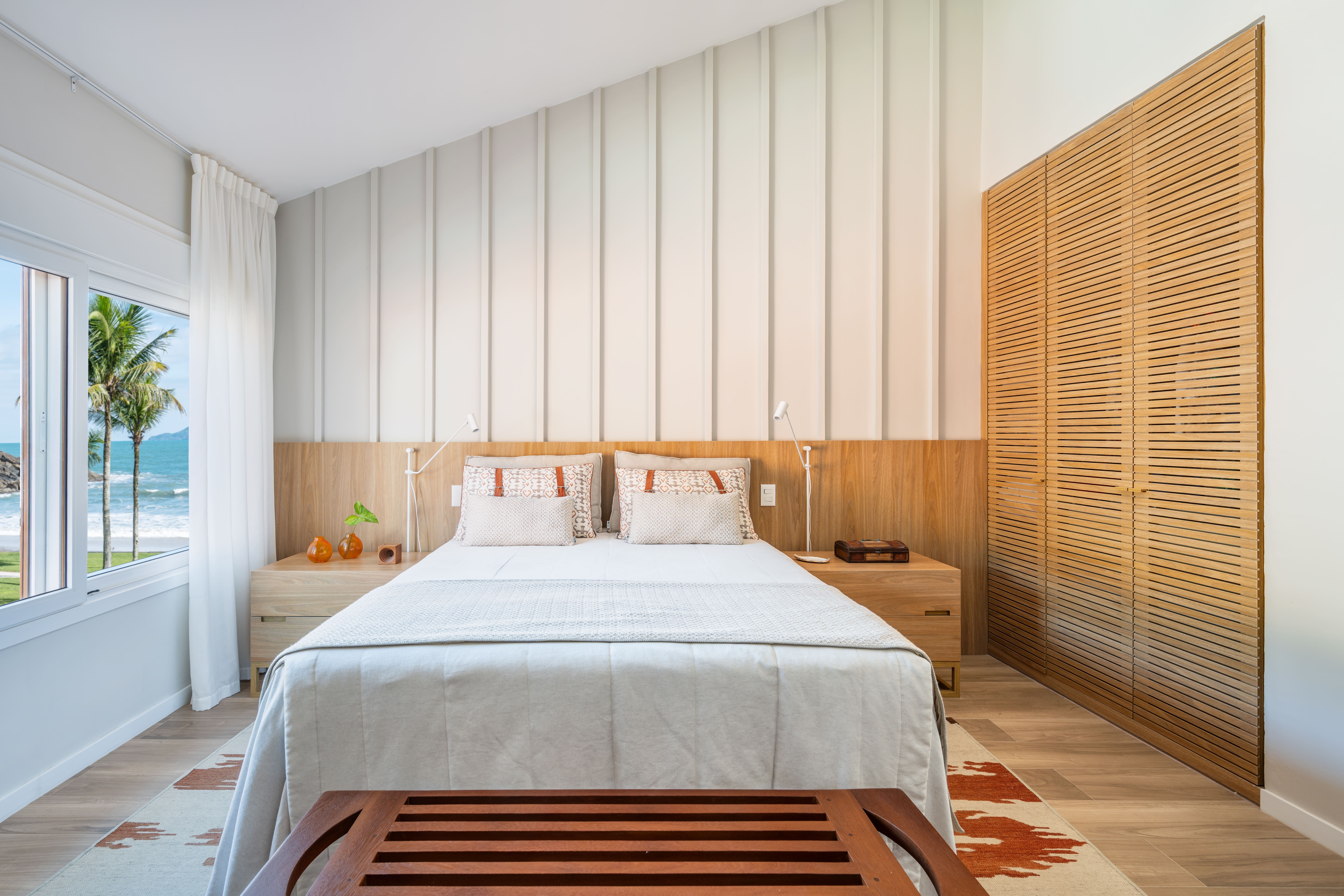 4 inspirações de armários para o quarto que ajudam na organização