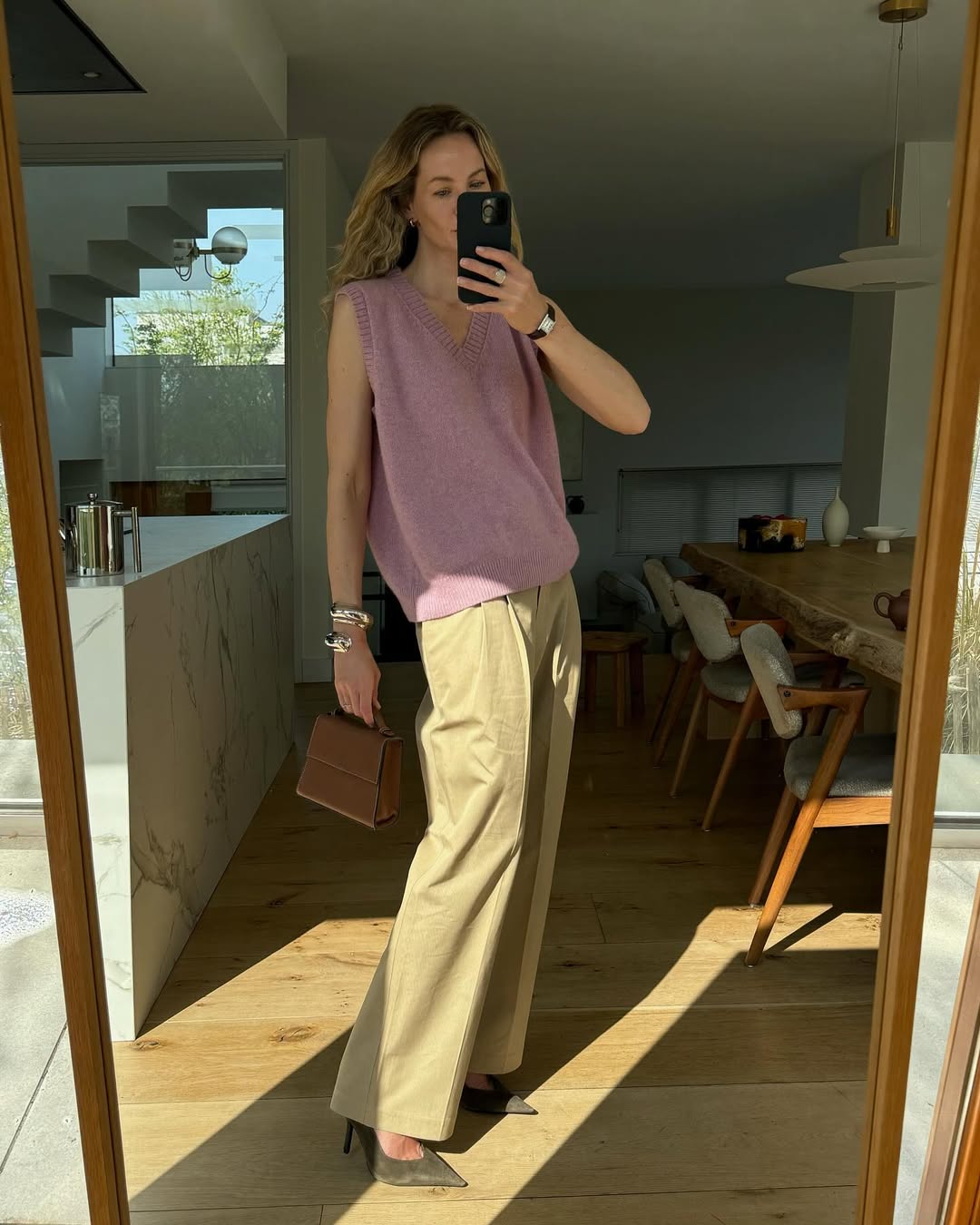 5 jeitos de garantir produções estilosas com a calça cáqui feminina look com calça cáqui feminina