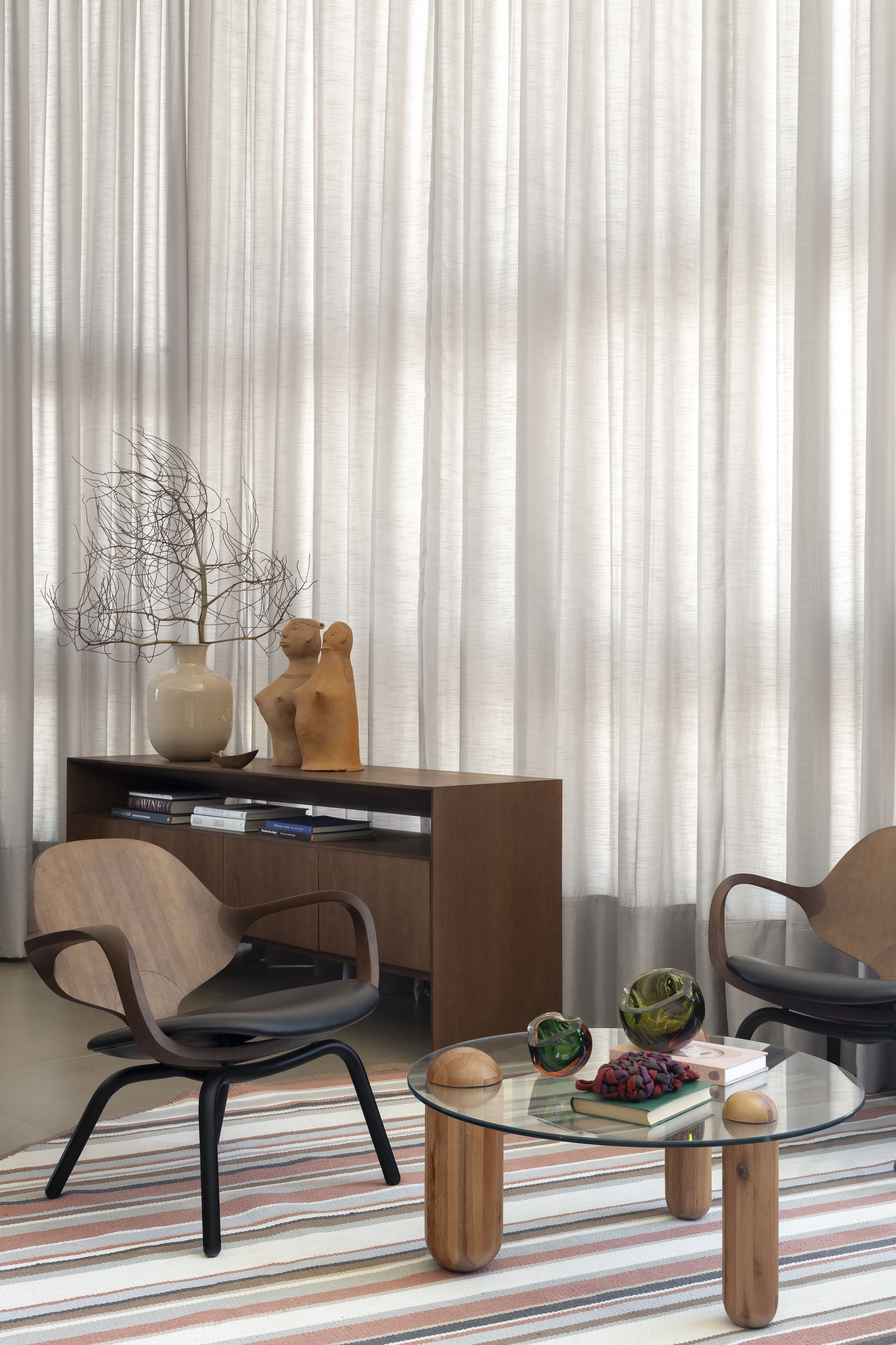 Cortina para sala: como a escolha da peça pode mudar o décor do ambiente