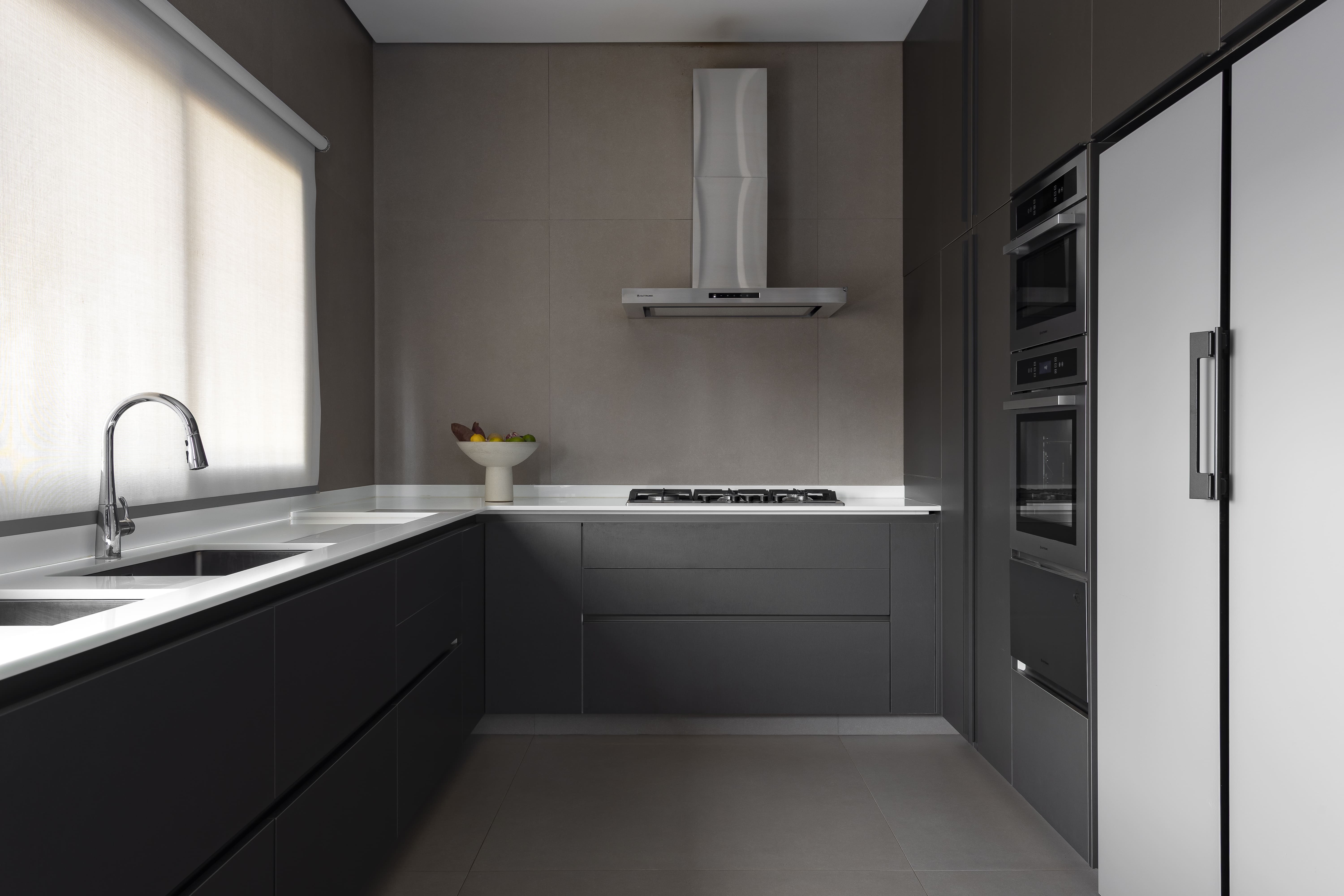 Aço inox na cozinha é a tendência de decoração da vez Aço inox na cozinha é a tendência de decoração da vez