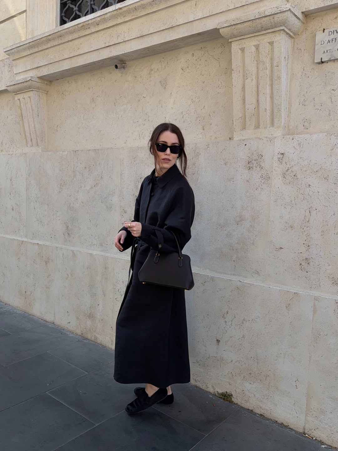 looks com sobretudo preto