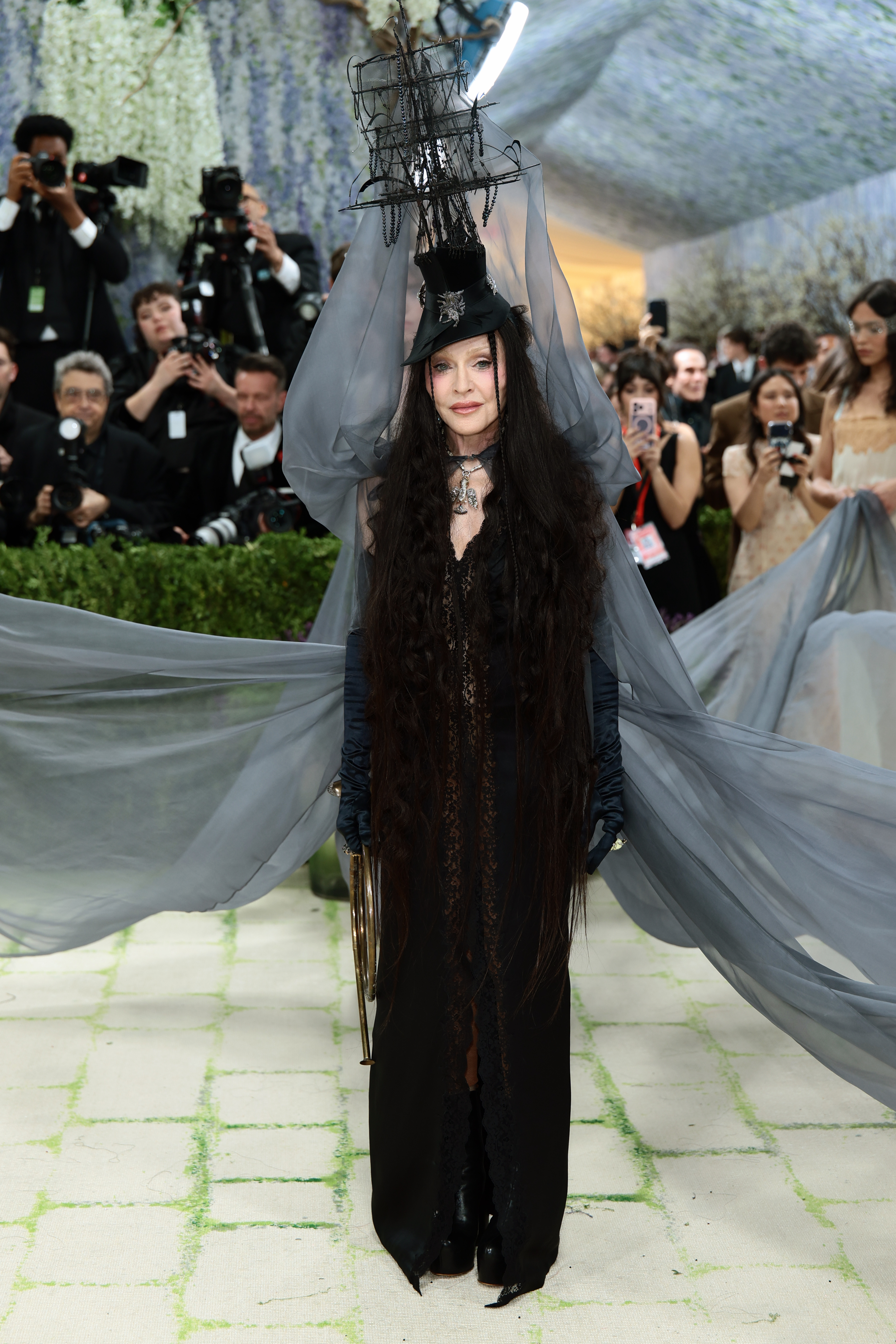 looks do met gala: Madonna