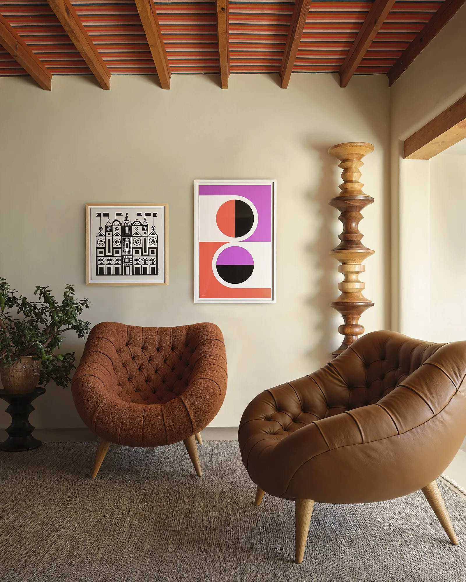 Cansou do visual? 5 opções de poltronas para a sala de estar que revitalizam o décor