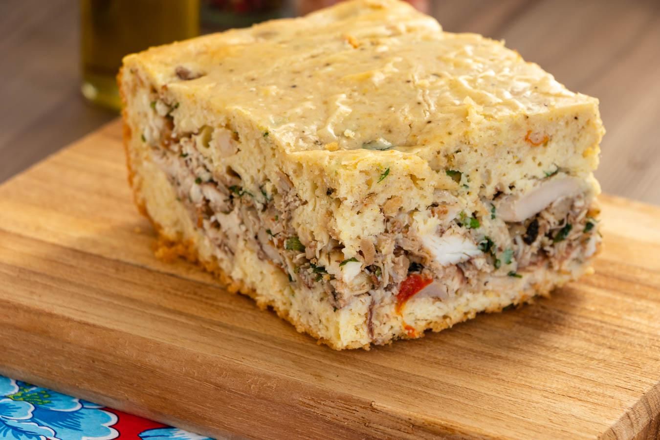 5 receitas com frango desfiado para sair da mesmice e acertar no sabor