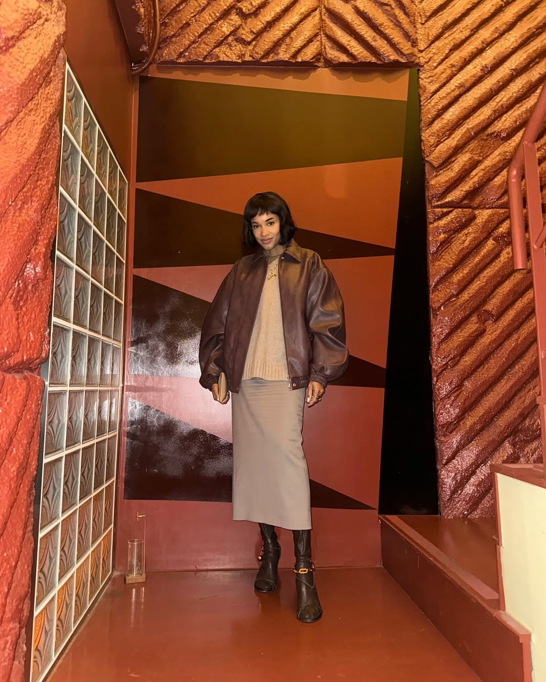 4 looks que mostram como usar a saia mídi no frio looks com saia mídi no frio