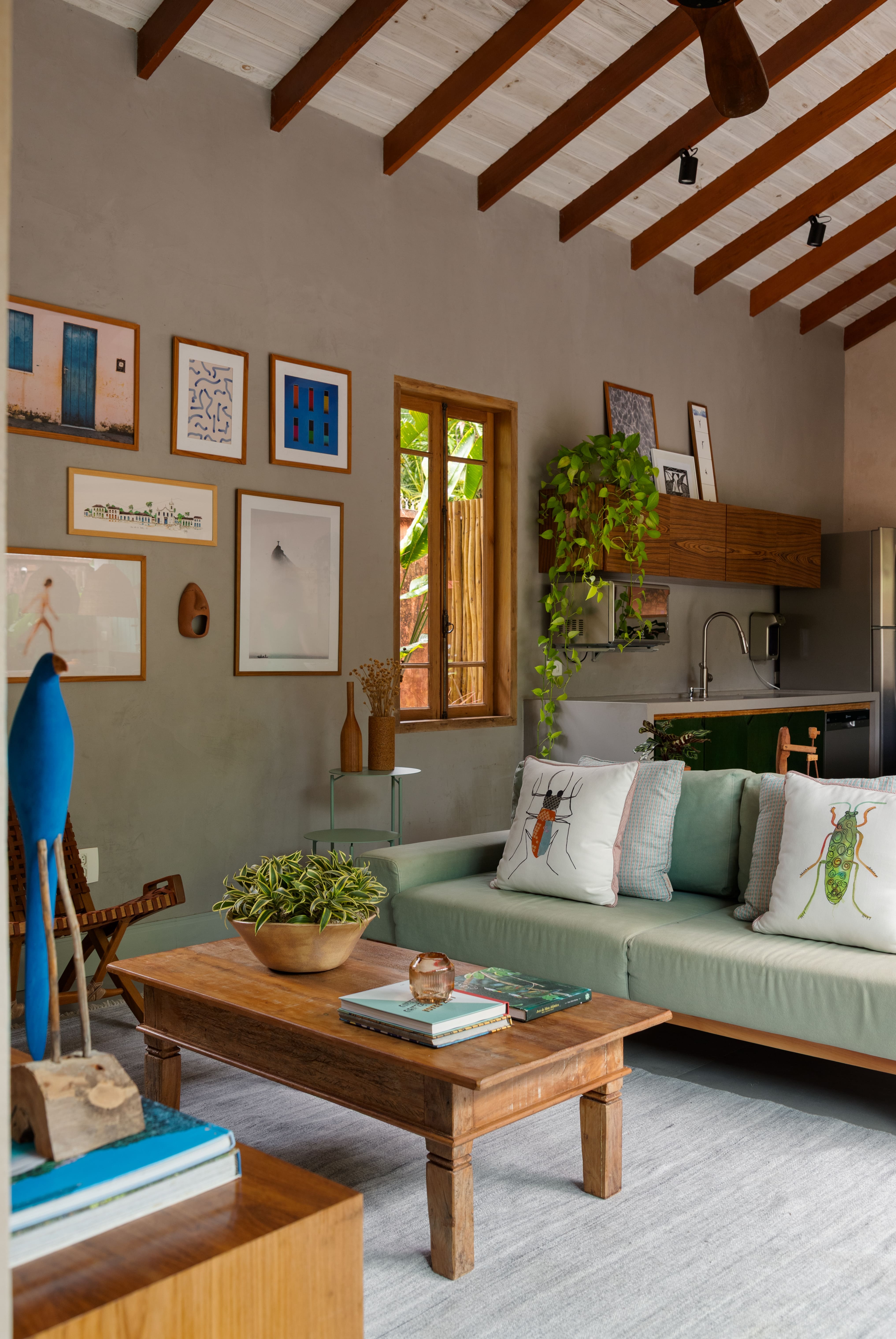 8 maneiras turbinar o décor de uma sala de estar pequena