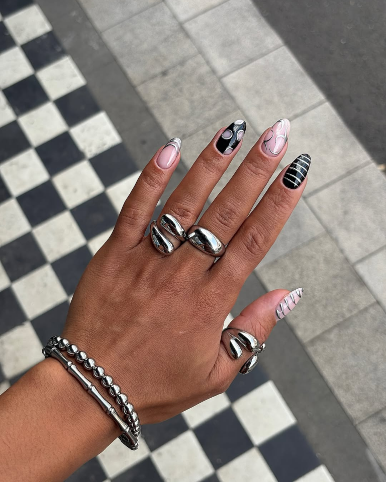 unhas pretas decoradas
