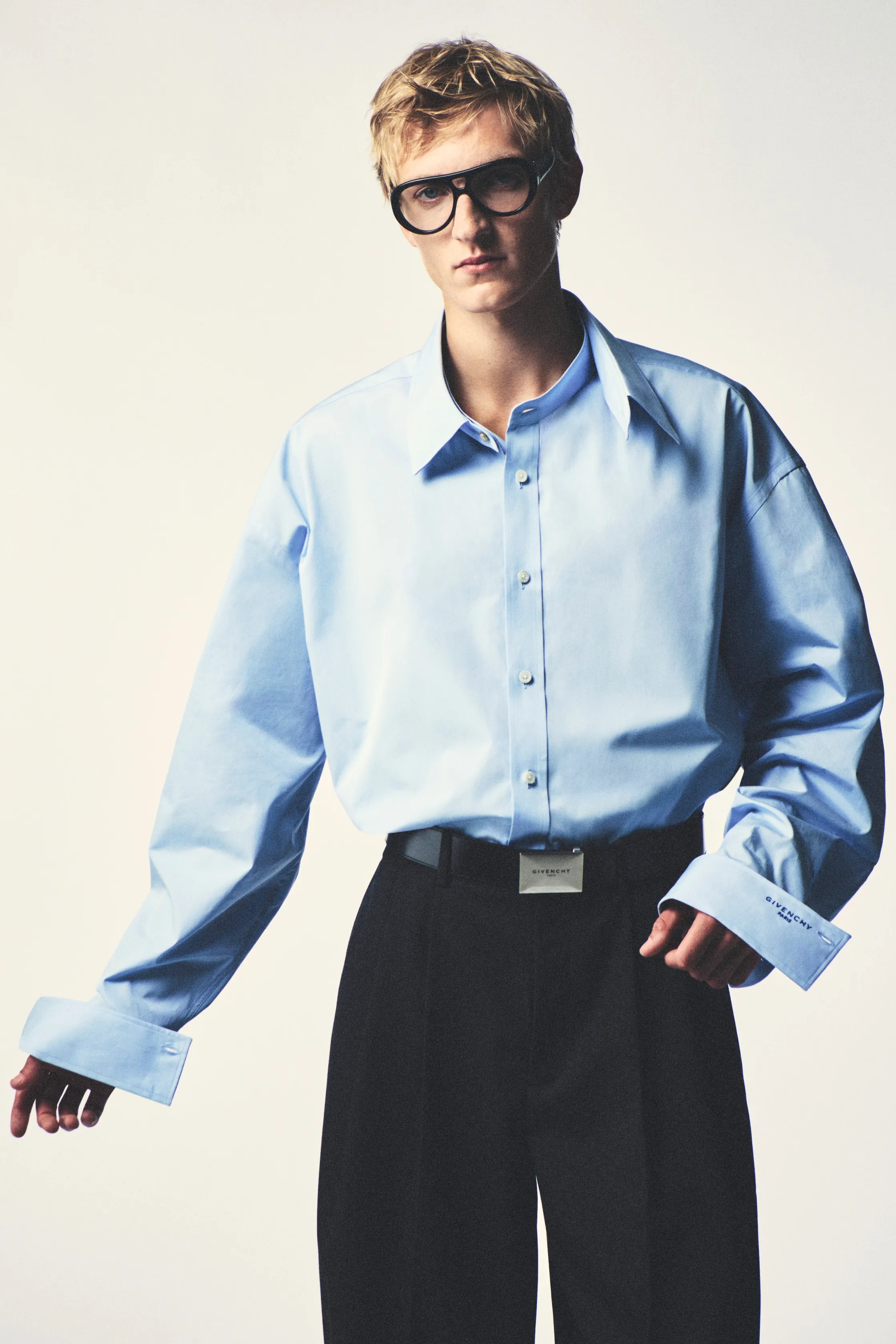 Givenchy, verão 2027 masculino. 