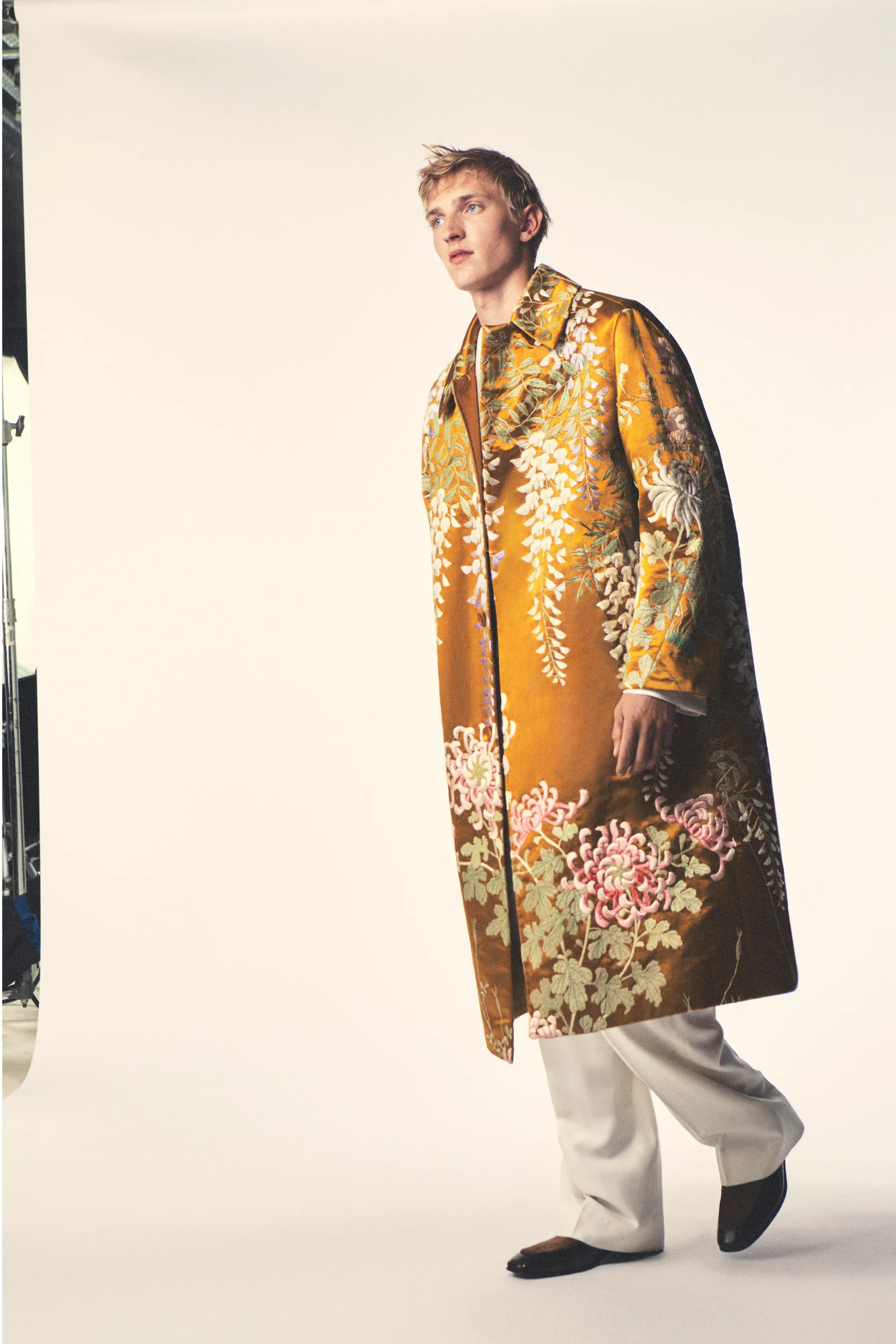 Givenchy, verão 2027 masculino. 