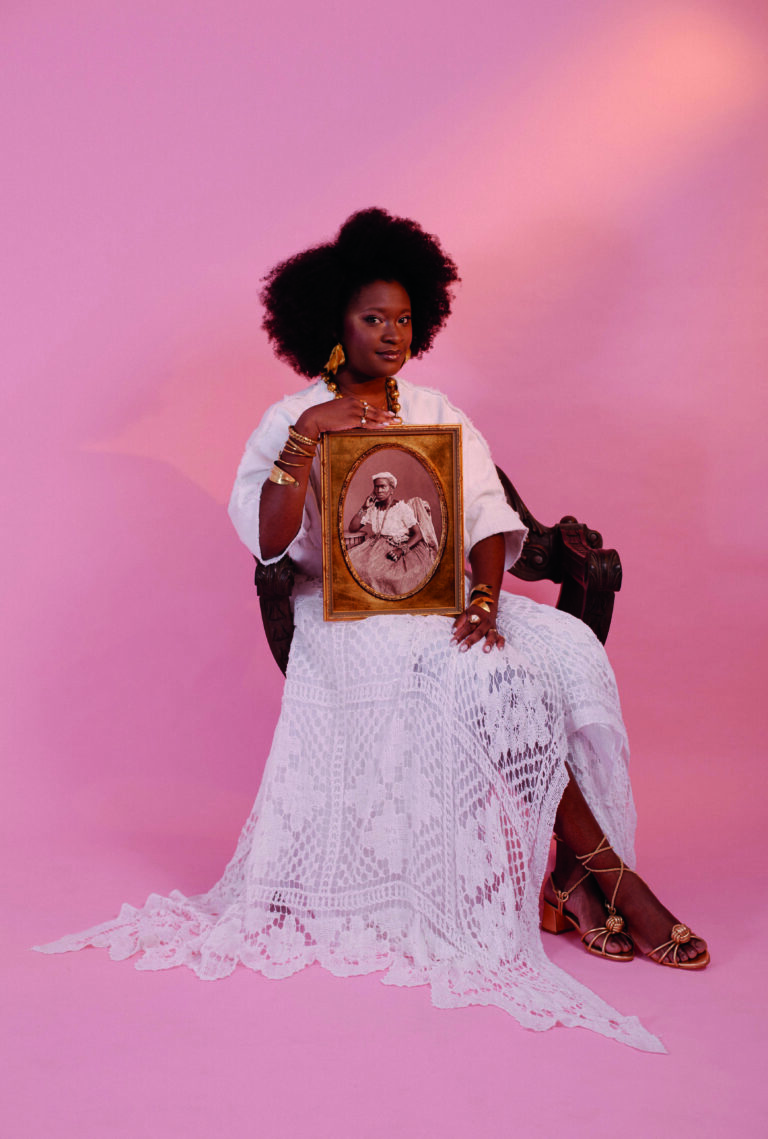 Hanayrá Negreiros lança "Negras maneiras de vestir: moda, memória e arte afro-brasileira" Hanayrá Negreiros