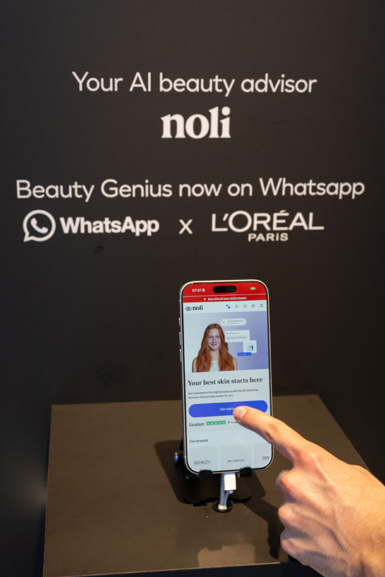 Nossa correspondente em Paris faz viagem no tempo com Grupo L’Oréal e desvenda a Odisseia da Beleza 20260618 VIVATECH 06540.jpg