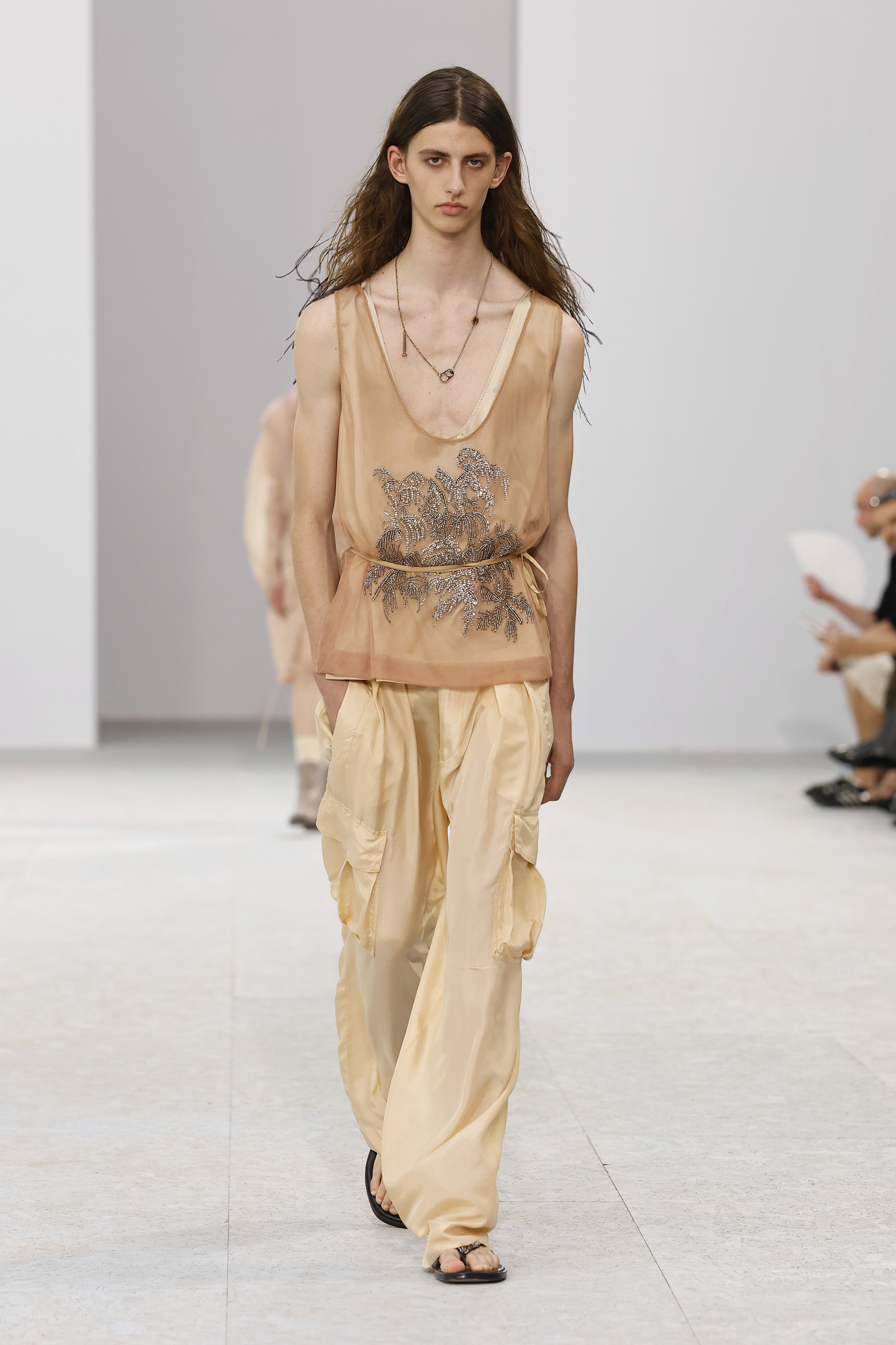 Dries Van Noten, verão 2027 masculino. 