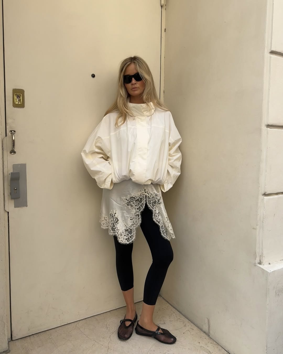 Em busca do look comfy de inverno? Dê uma chance para a calça legging! looks com legging para usar no inverno