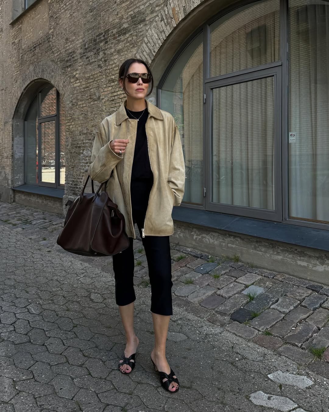 look com calça preta