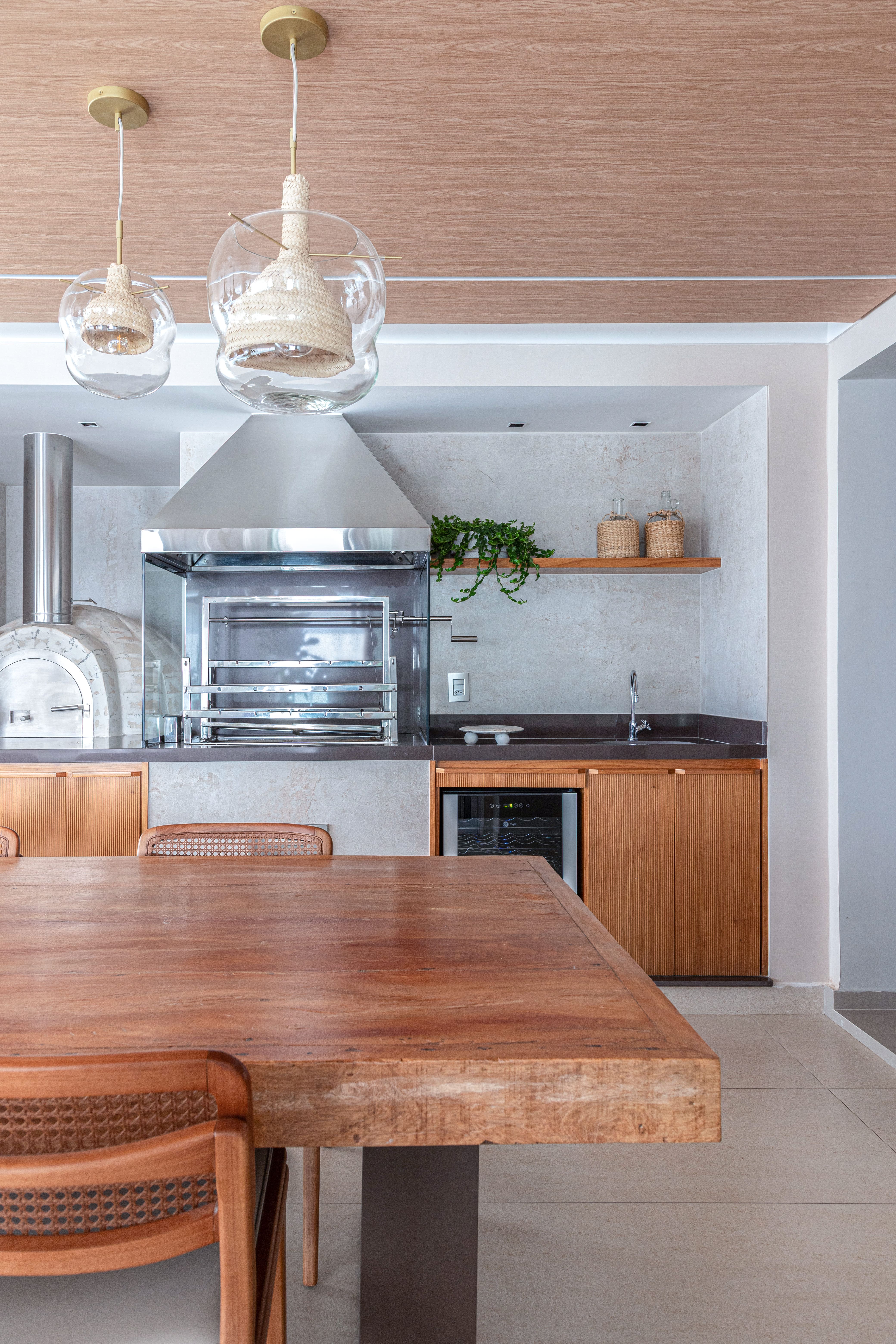 5 maneiras de criar um espaço com churrasqueira em apartamento