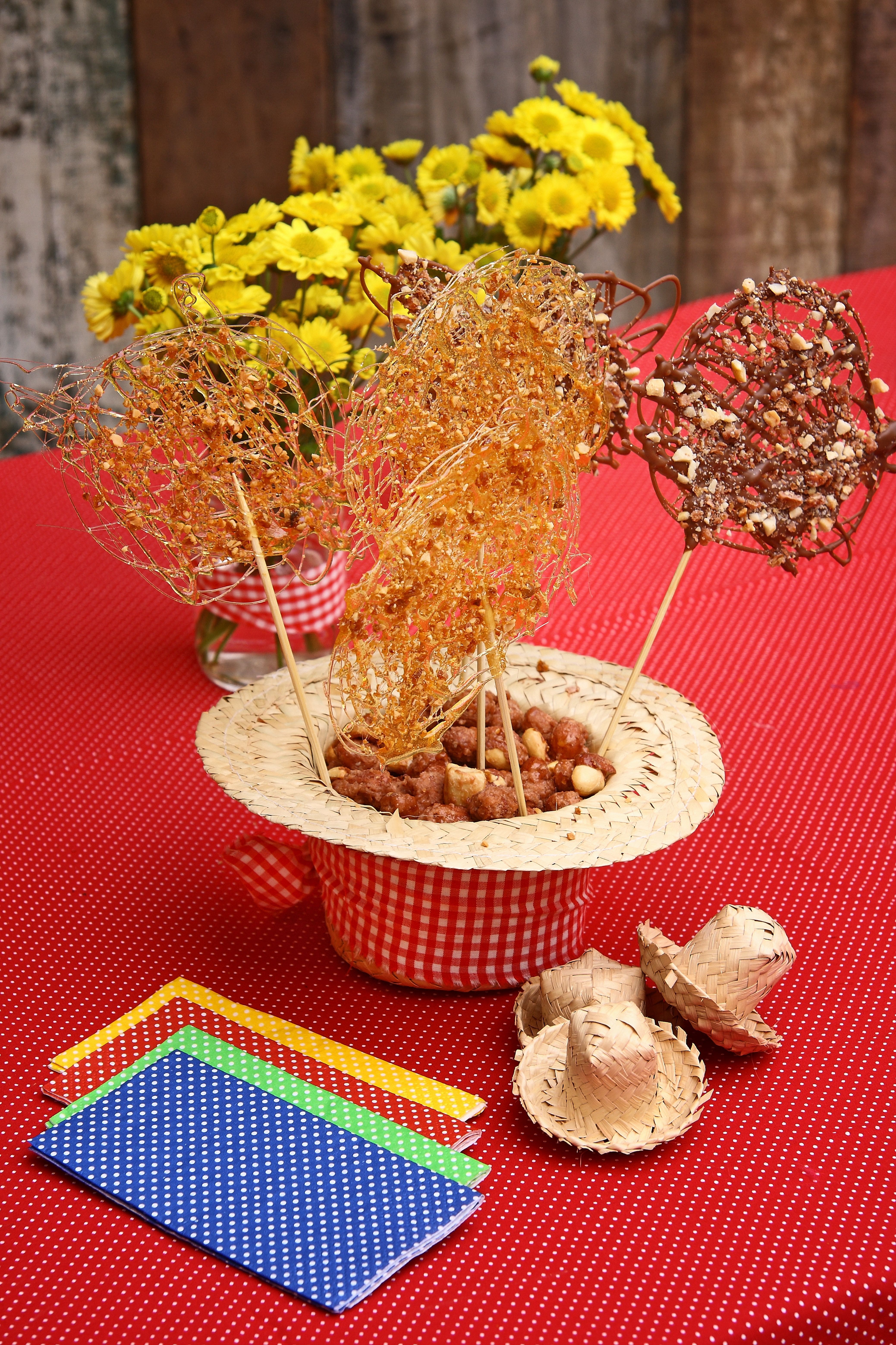 Texturas, estampas e outros elementos para introduzir na decoração de festa junina