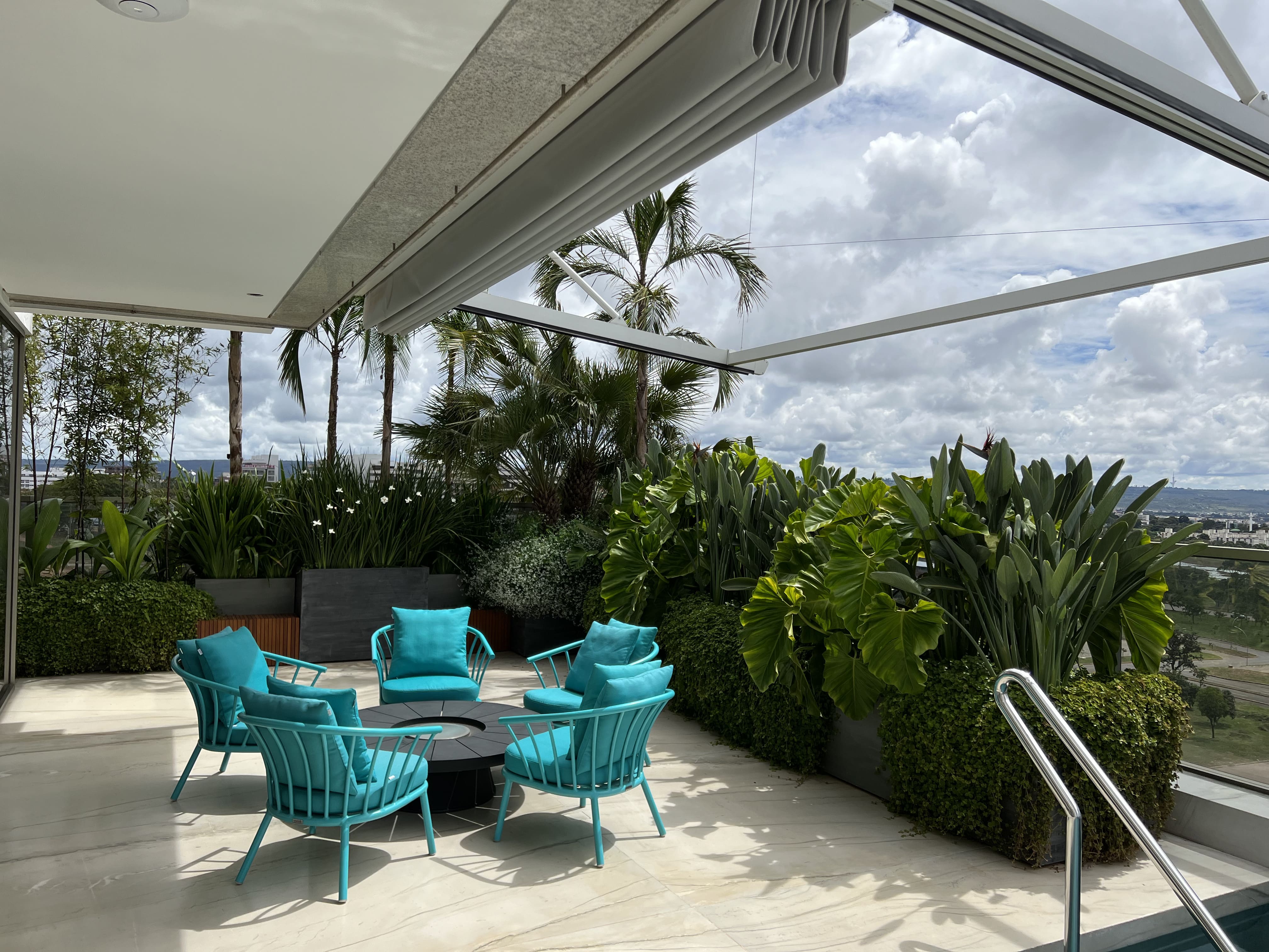 5 inspirações para criar seu próprio jardim na varanda