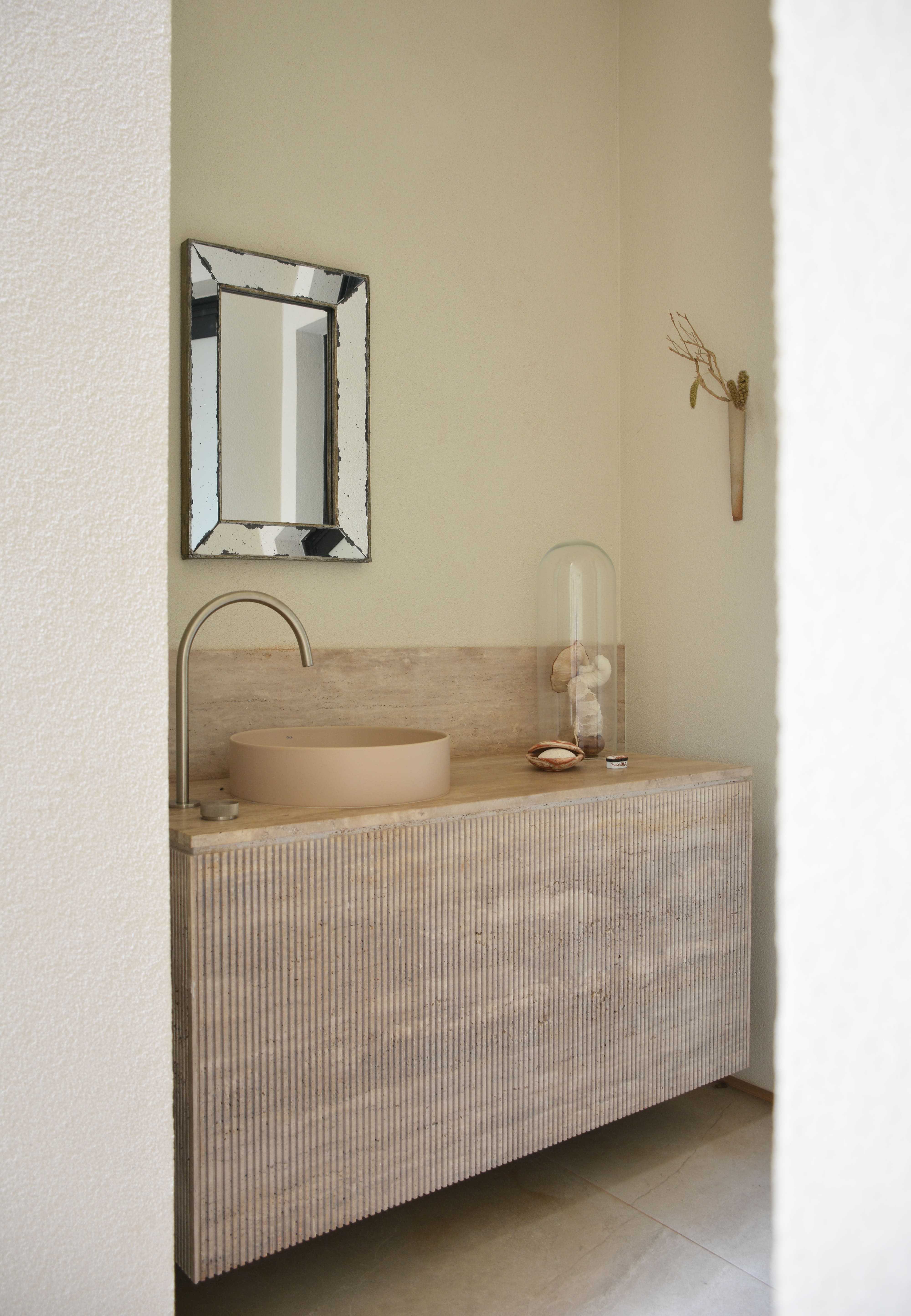 Lavabo pequeno? 6 soluções criativas que ampliam o espaço Lavabo pequeno? 6 soluções criativas que ampliam o espaço