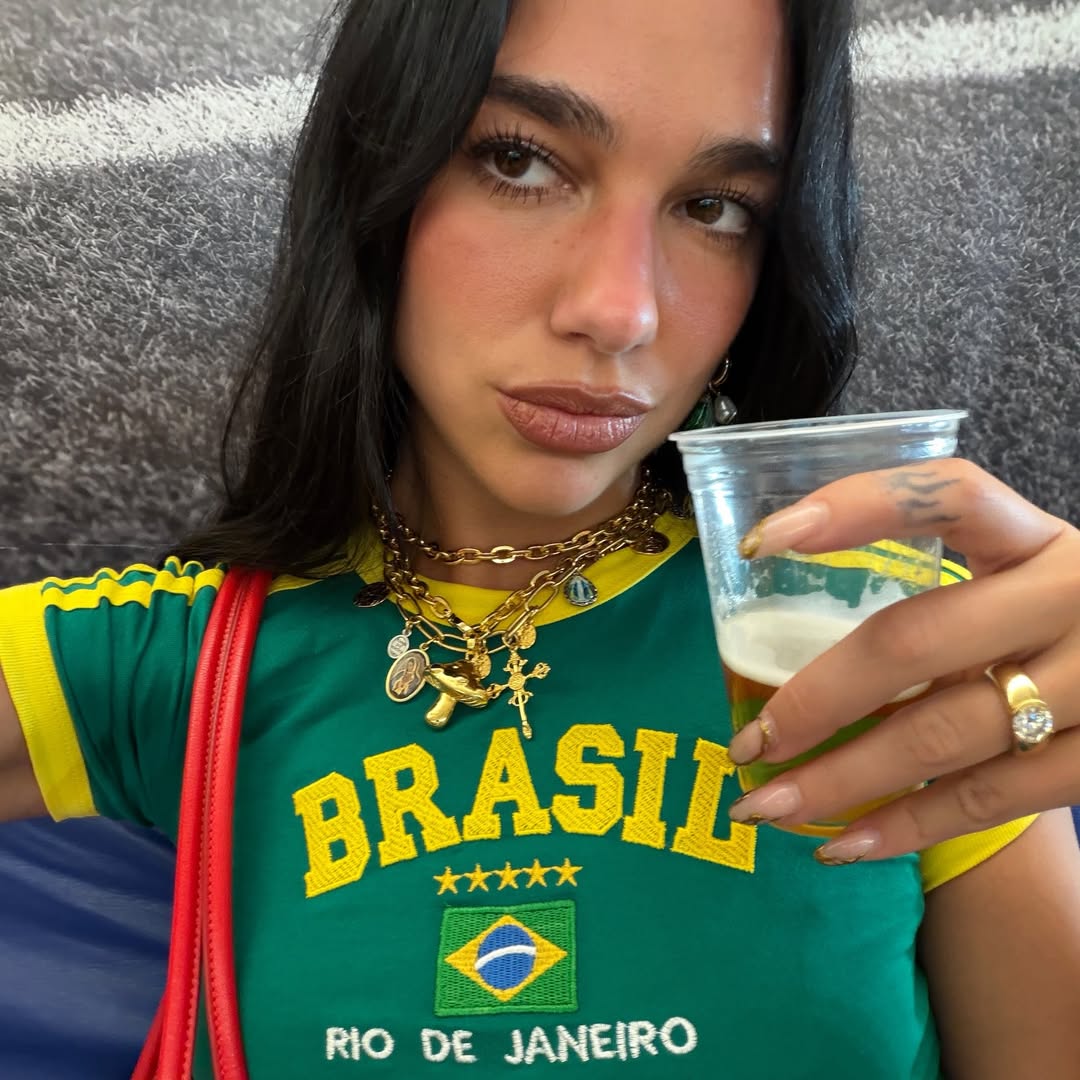looks pra copa 26 dualipa