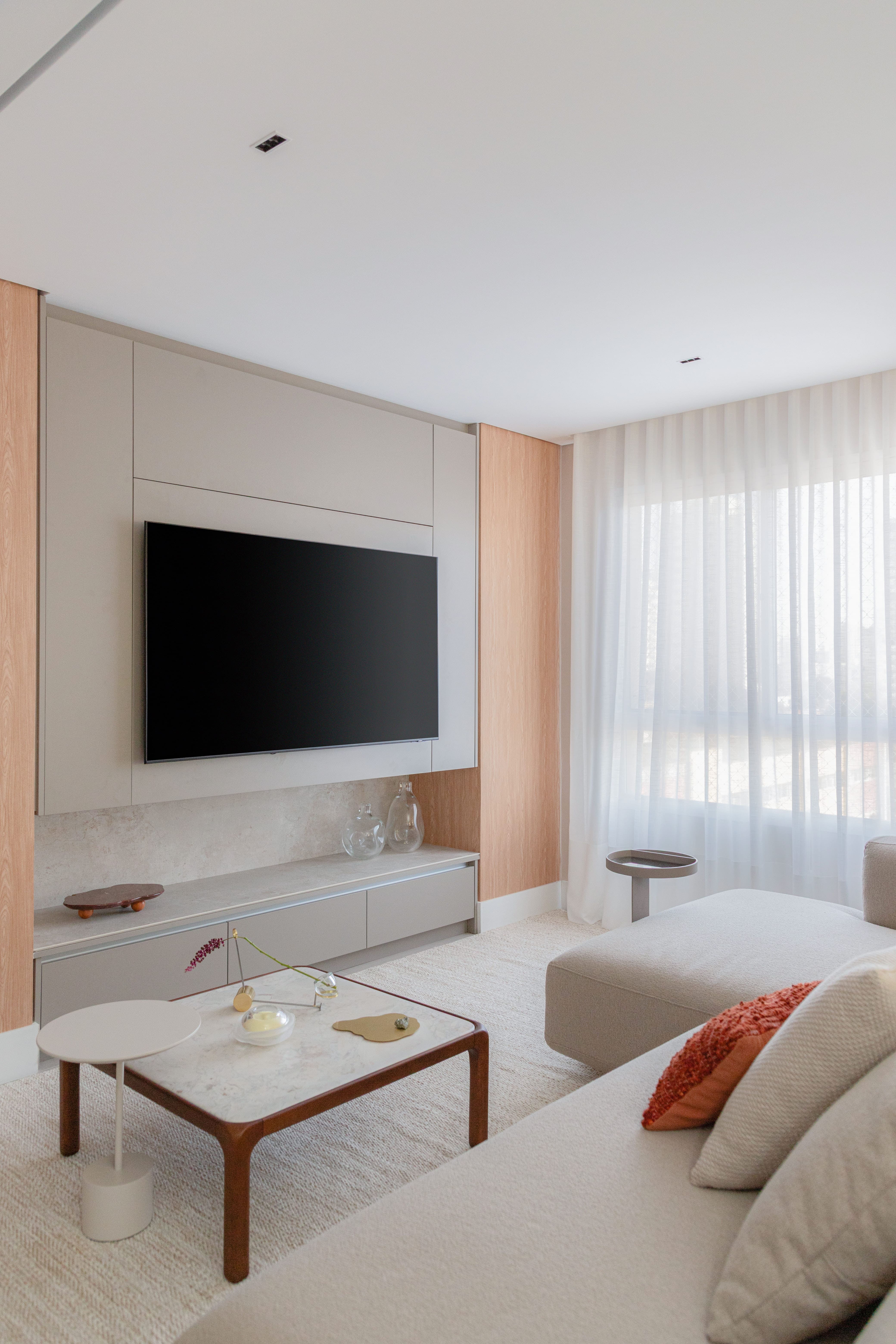 8 inspirações de painéis de televisão para instalar na sala 8 inspirações modernas de painéis de televisão para instalar na sala