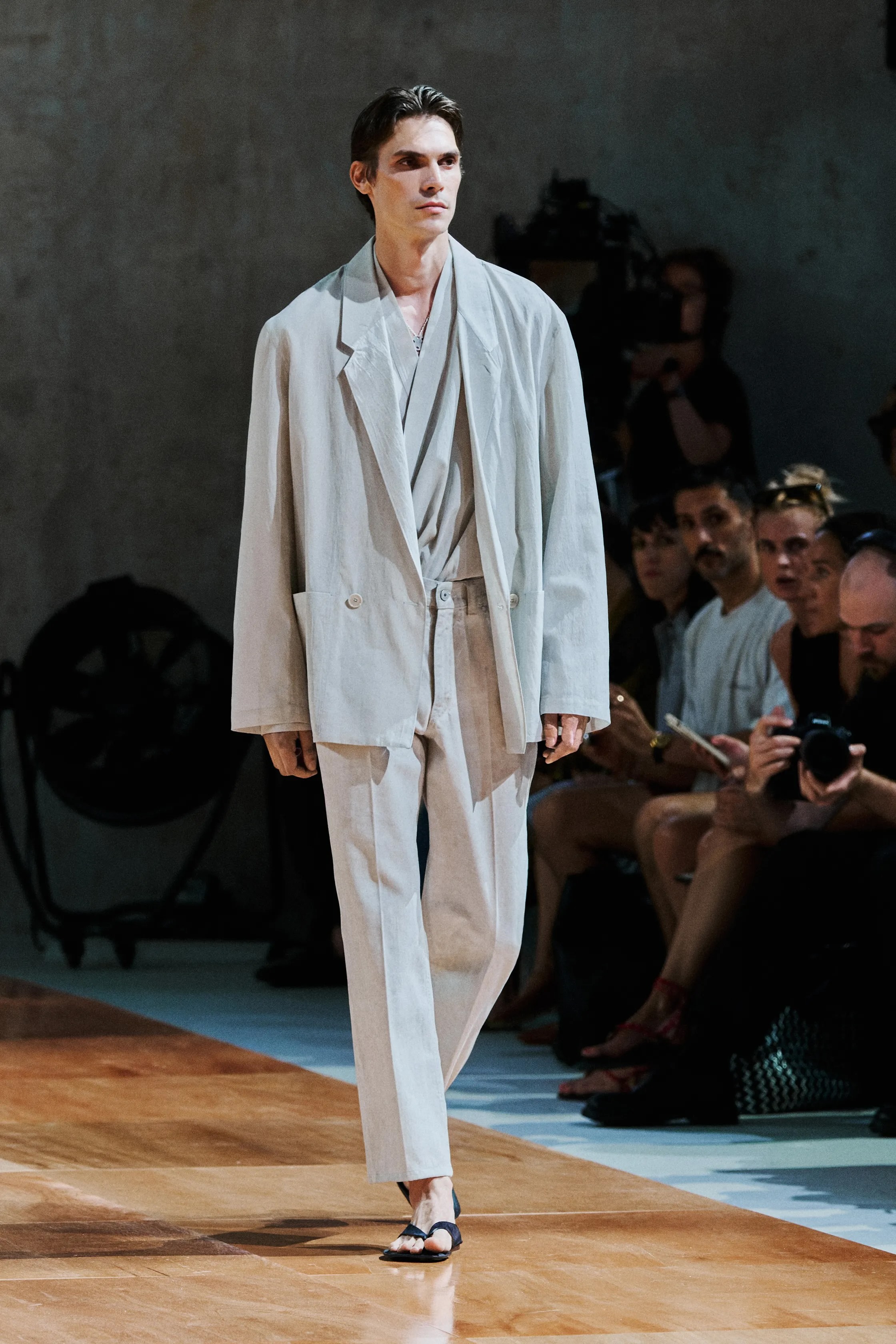 Tendências de moda masculina do verão 2027.
