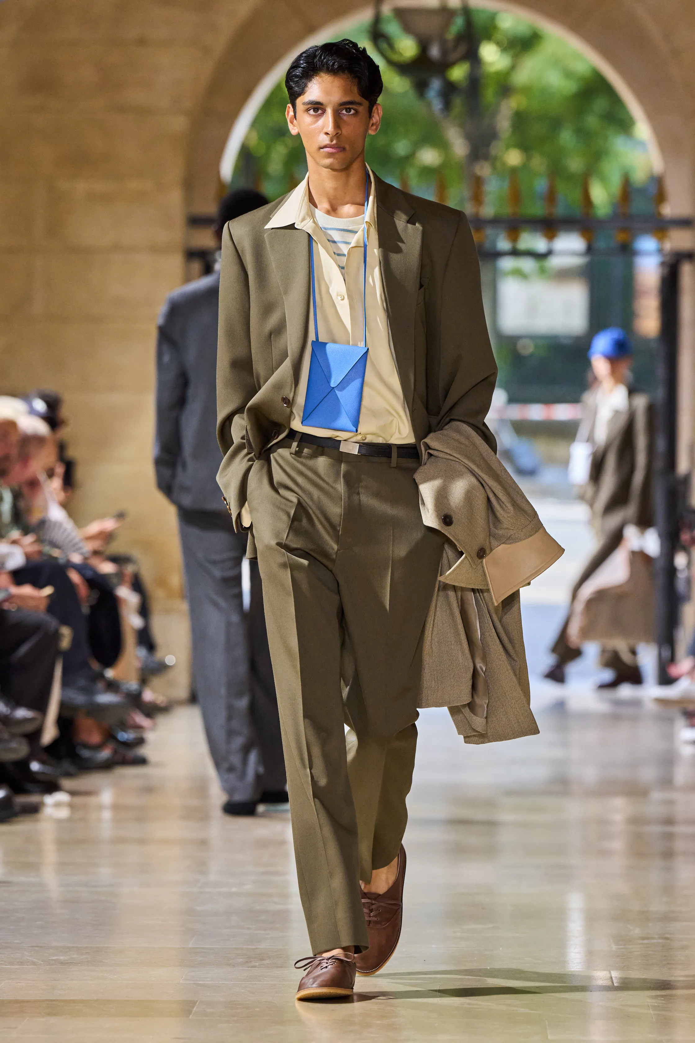 Tendências de moda masculina do verão 2027.