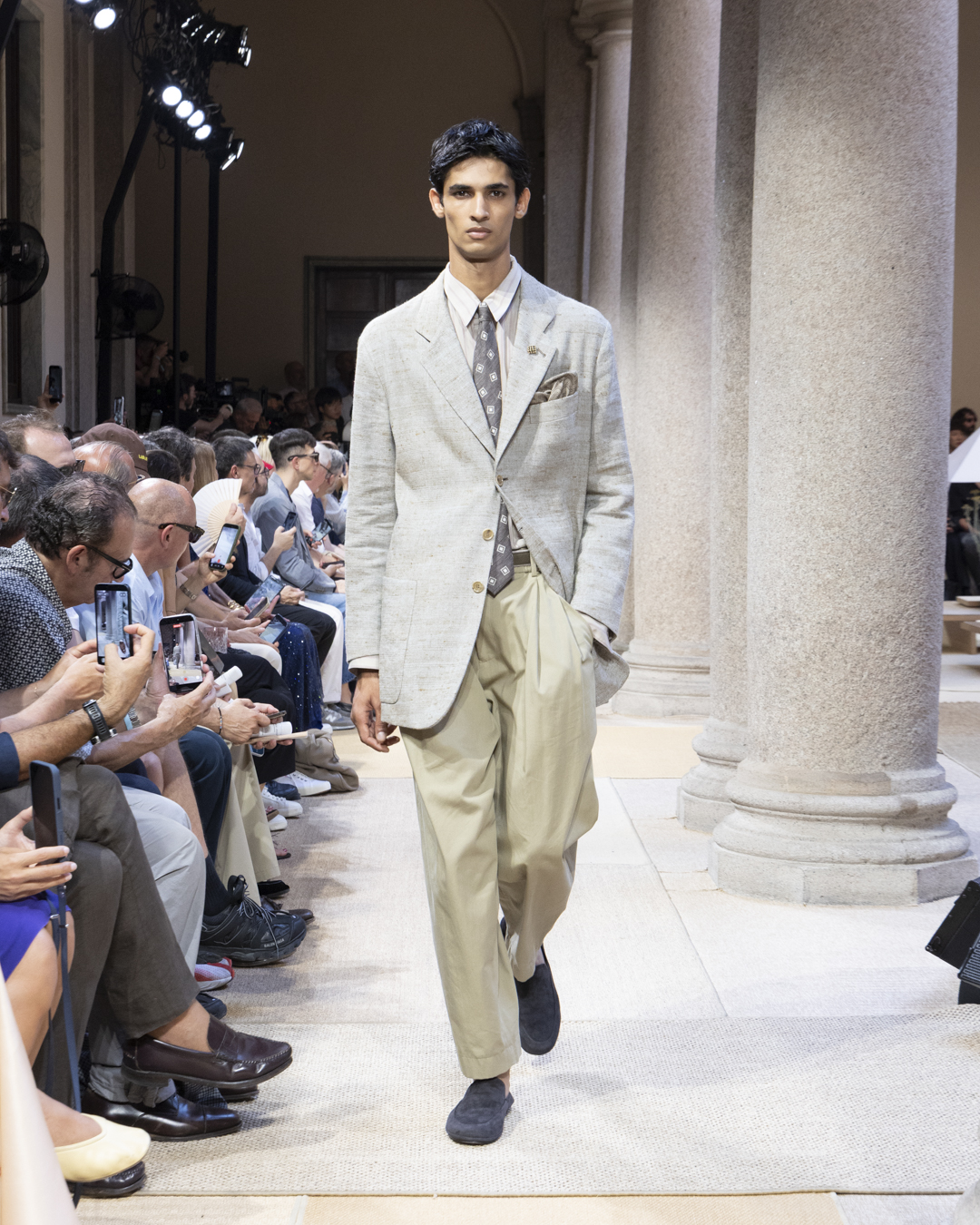 Tendências de moda masculina do verão 2027.