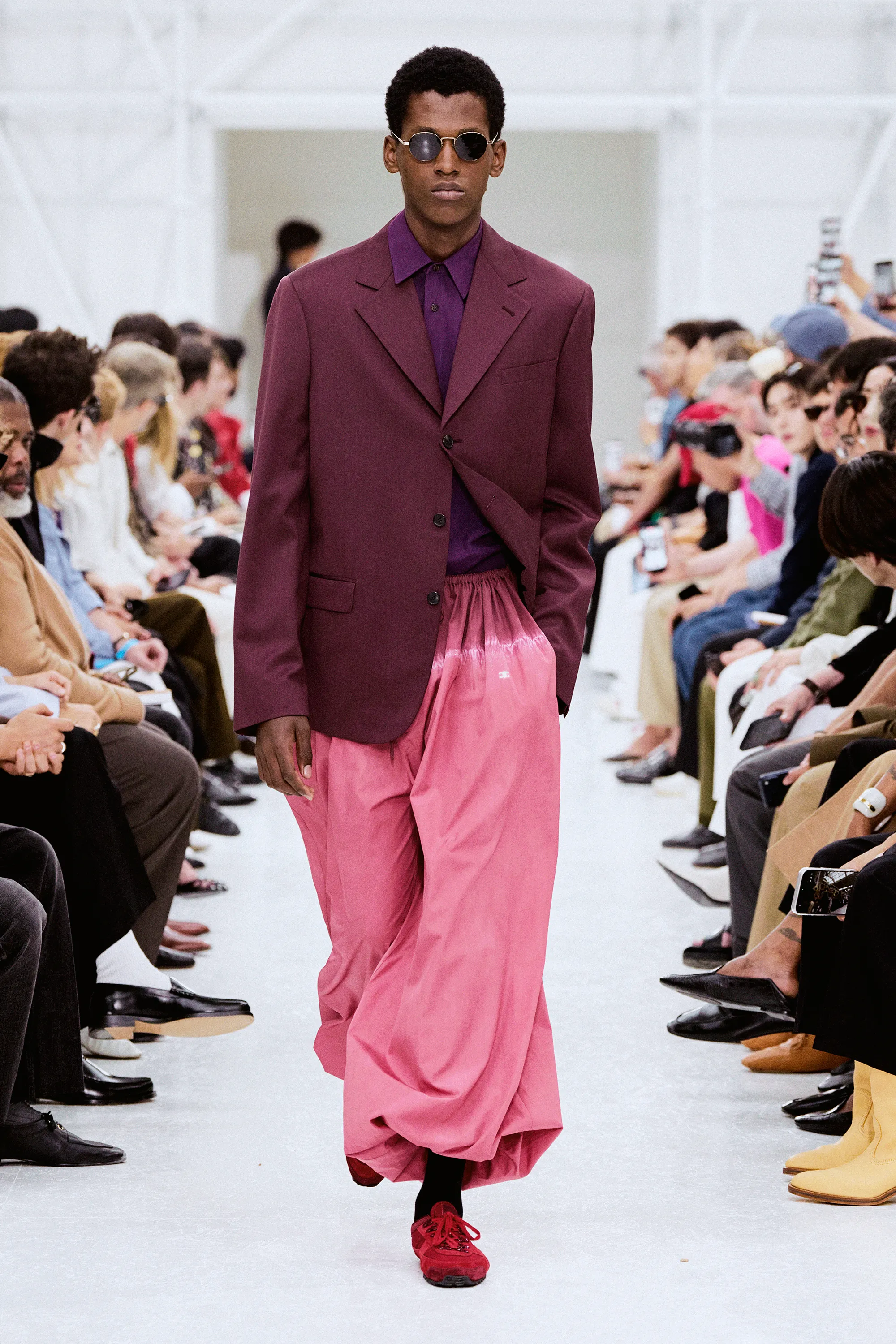 Tendências de moda masculina do verão 2027.