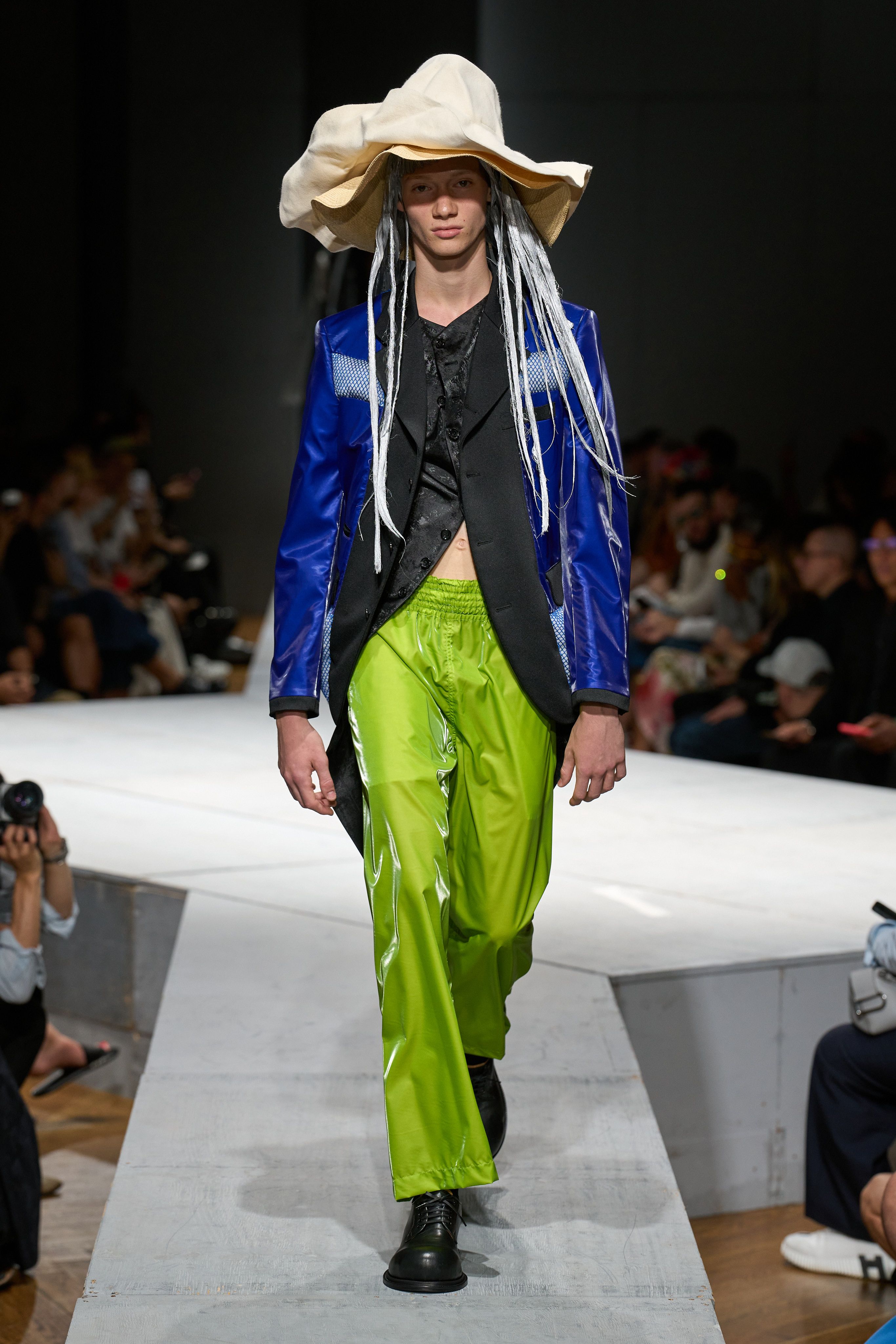Tendências de moda masculina do verão 2027.
