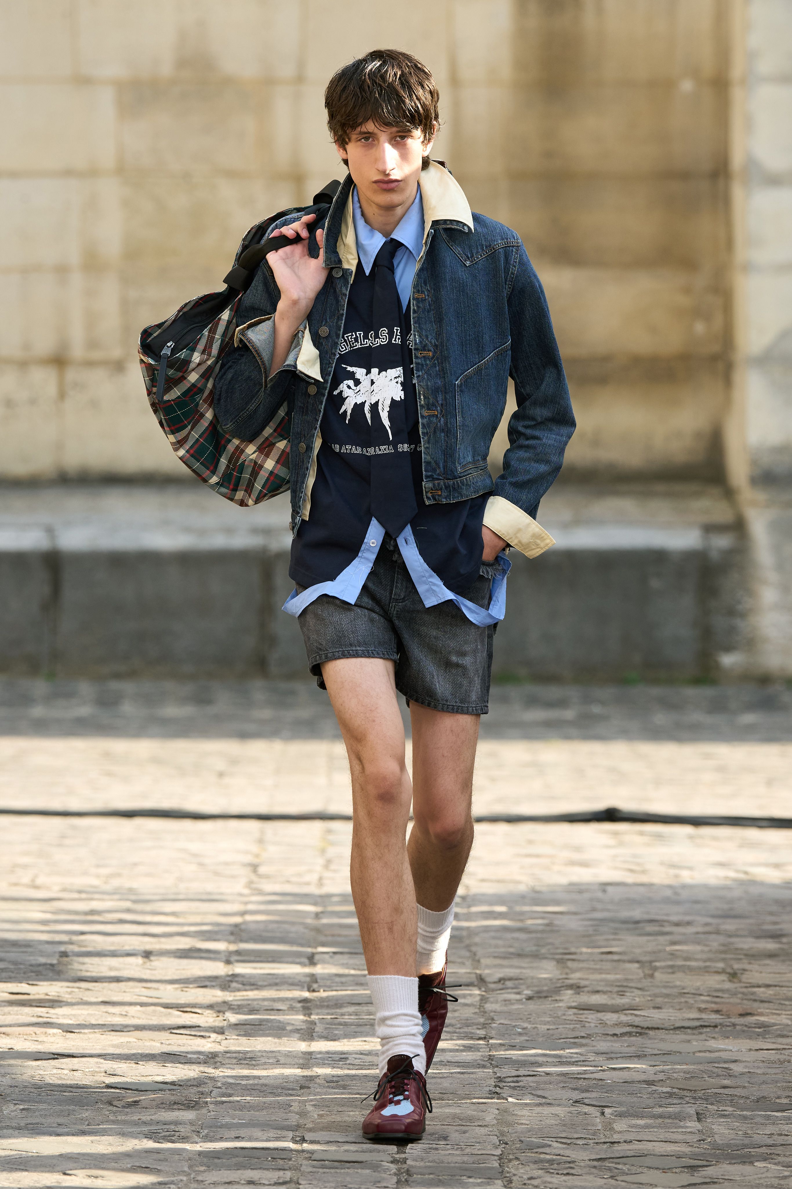 Tendências de moda masculina do verão 2027.