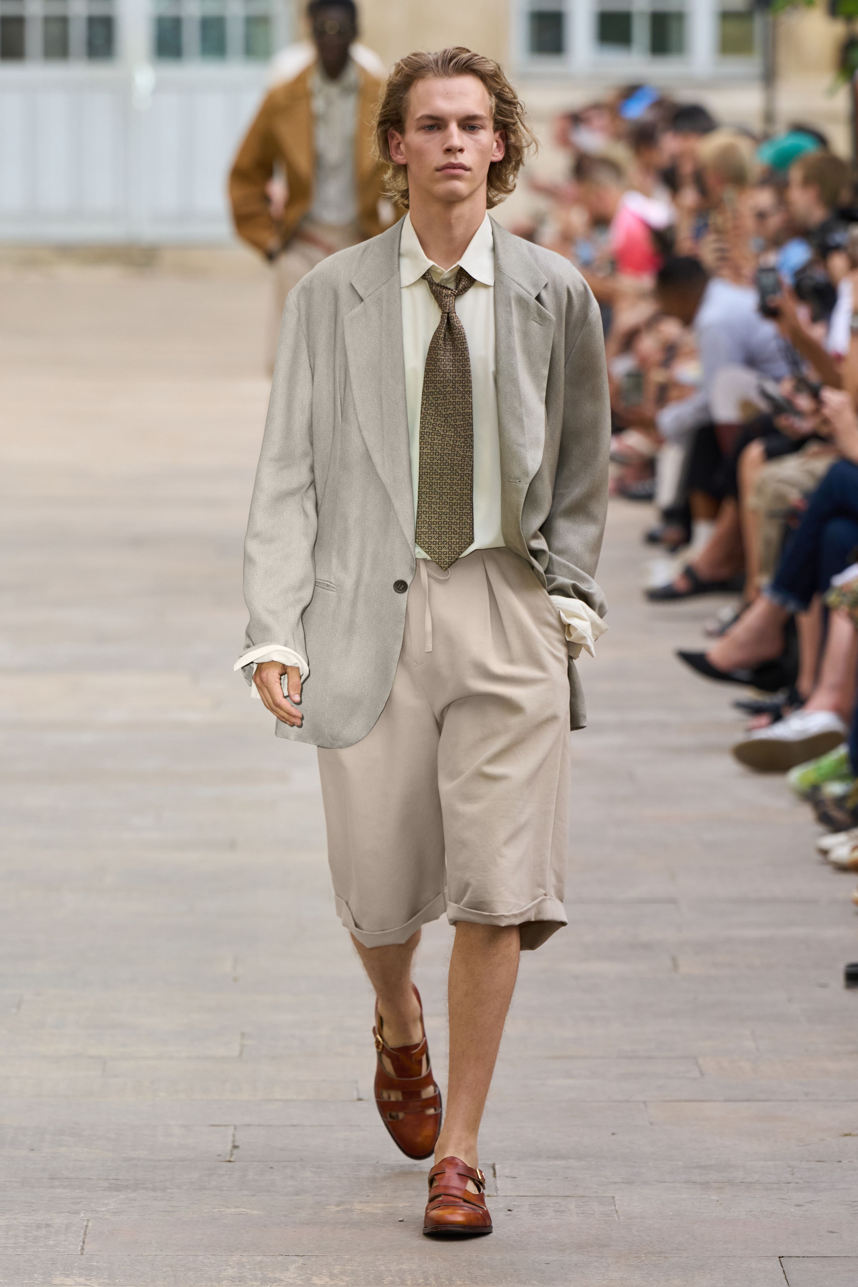Tendências de moda masculina do verão 2027.