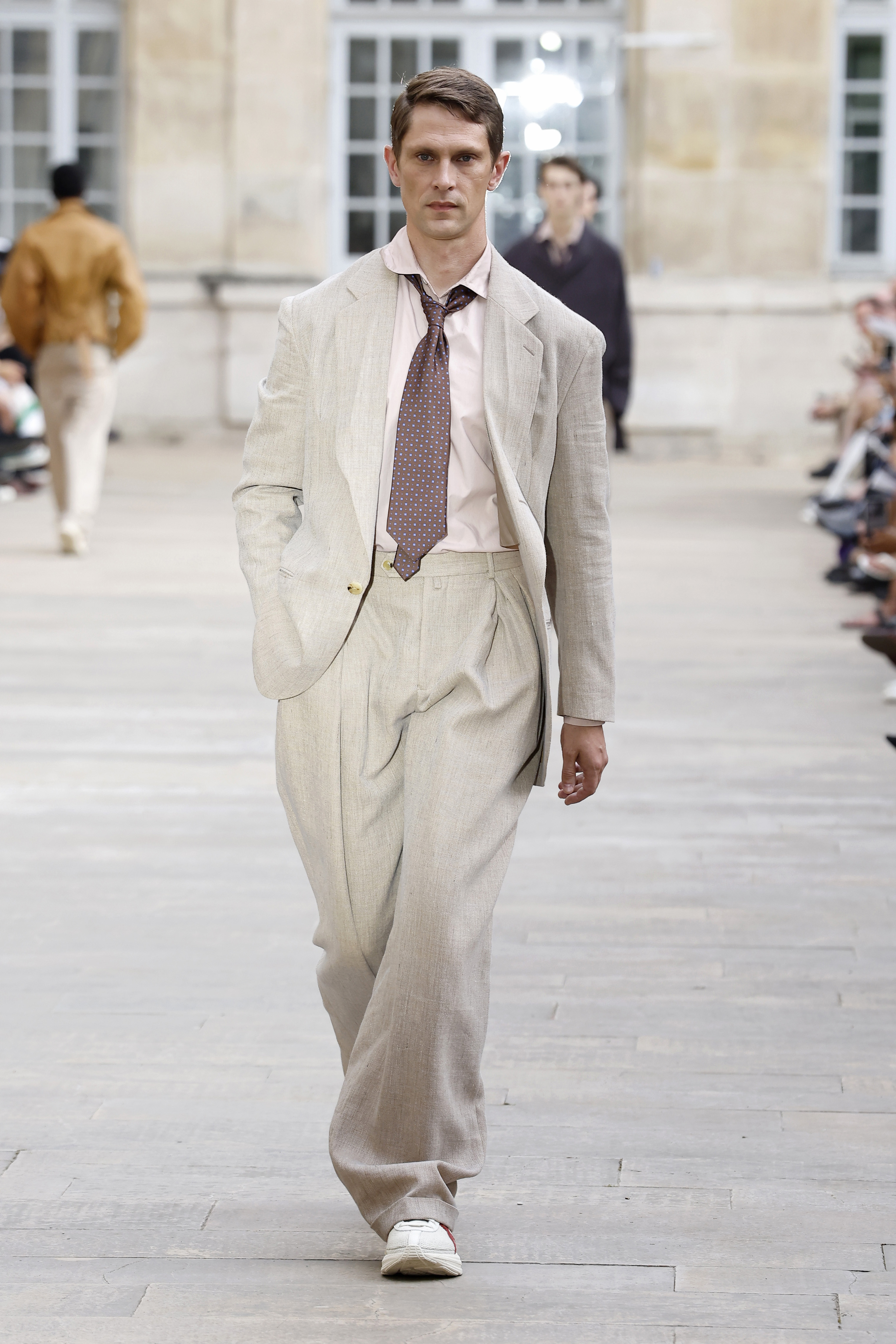 Tendências de moda masculina do verão 2027.