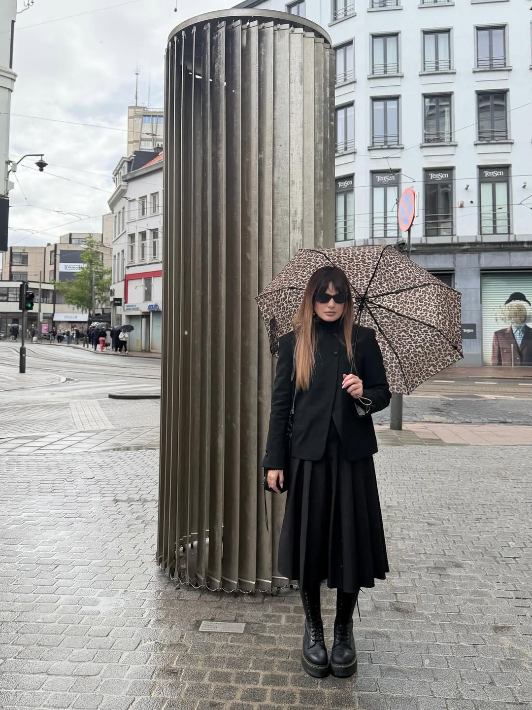 Os looks com coturno ainda são favoritos para o frio looks com coturno