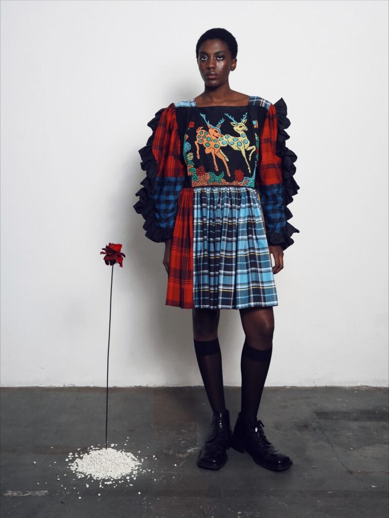 Inspirada em fantasias e modelagens antigas, Paula Rondon expande paixão por vintage em marca homônima Paula Rondon