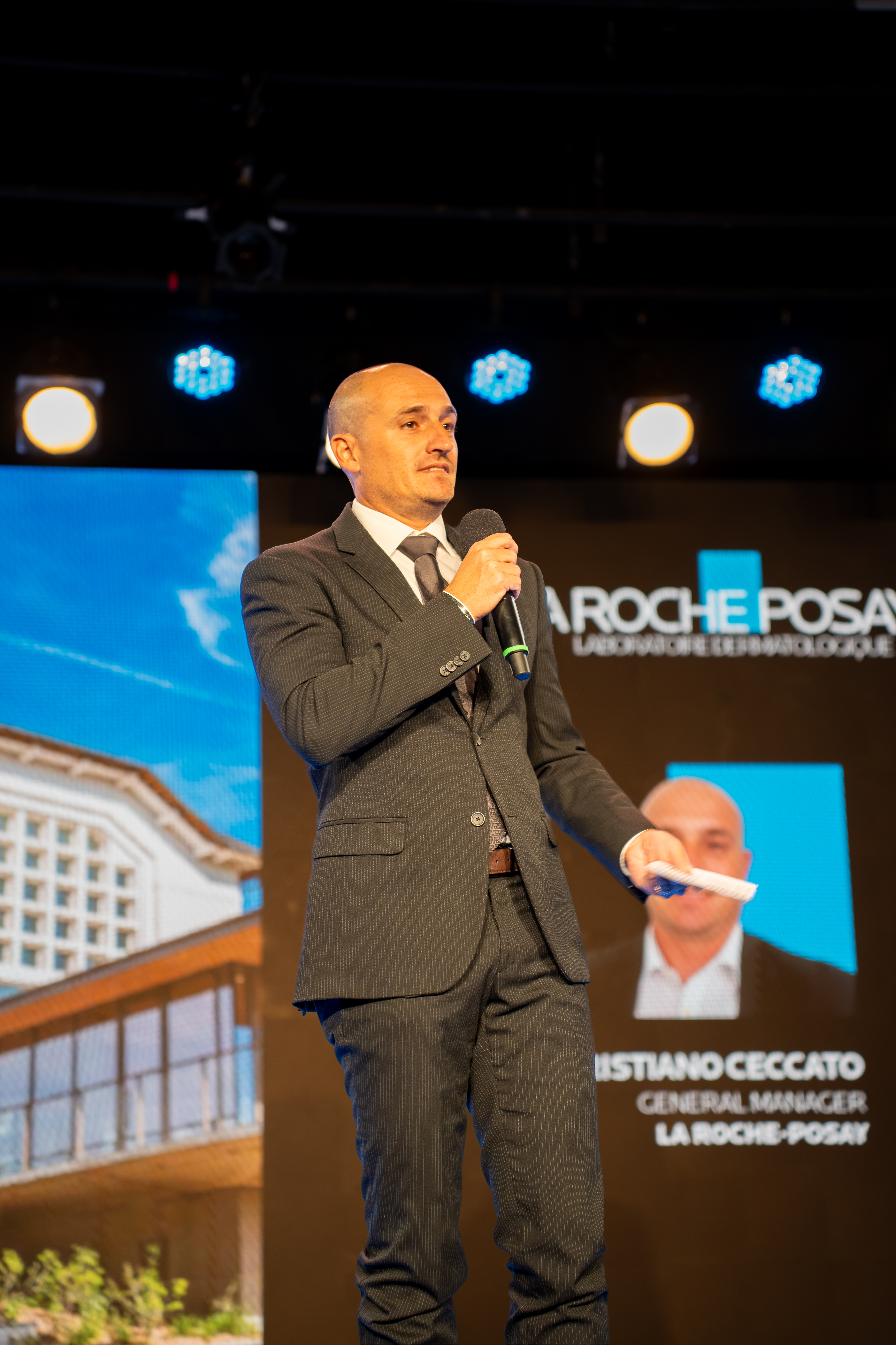 “Scars of life”, documentário da La Roche-Posay, investiga o impacto visível e invisível das cicatrizes documentário scars of life da la roche-posay