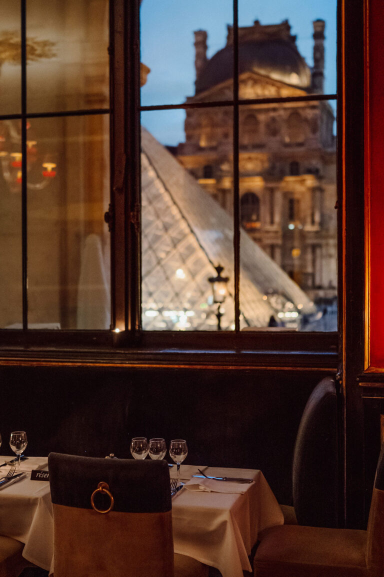 Onde comer em Paris: 6 restaurantes famosos que valem a visita CafeMarly salle angeladipaolo 7