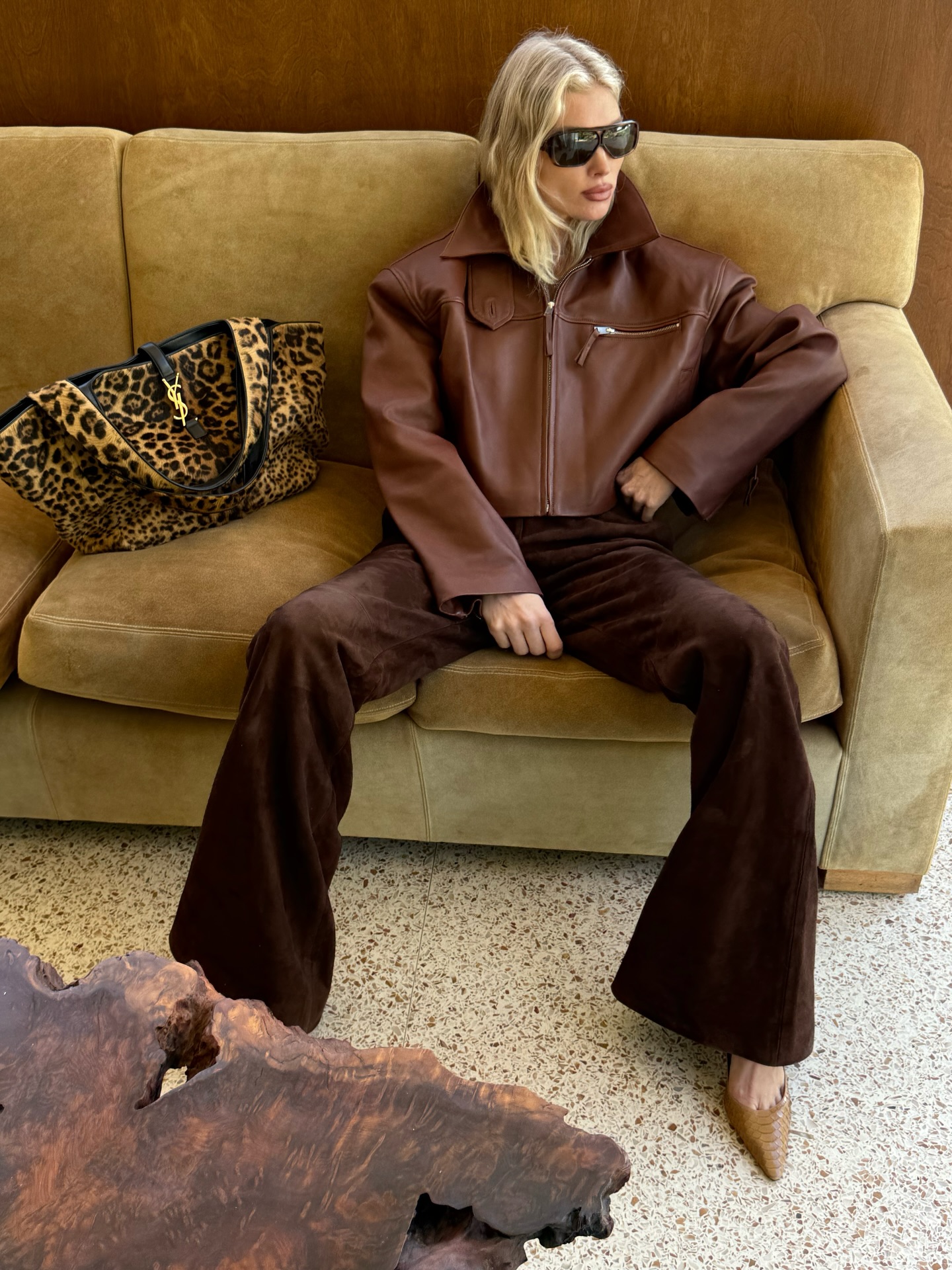 6 calças para investir no inverno e ir além do denim calças para investir no inverno