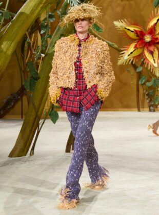 Um raio-x no espantalho do inverno 2026 de alta-costura da Chanel Detalhes do look 15 do inverno 2026 de alta-costura da Chanel.
